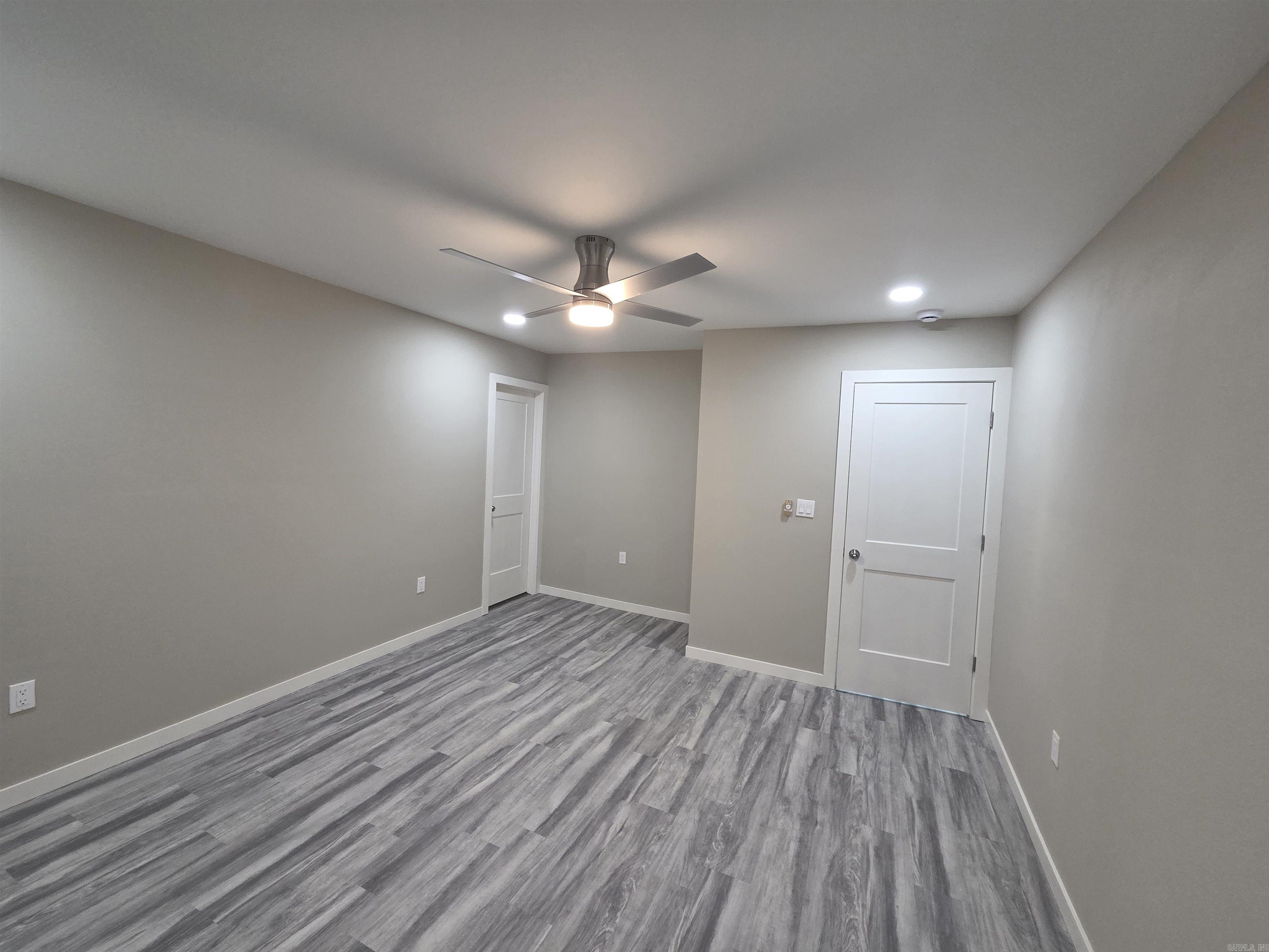 THOMAS - Residential