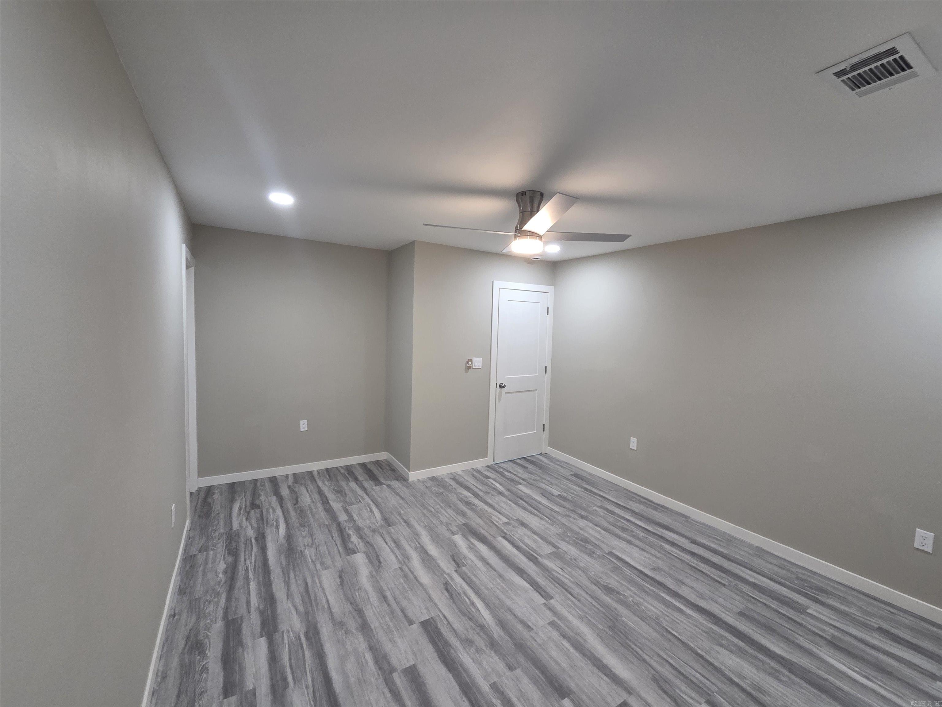 THOMAS - Residential