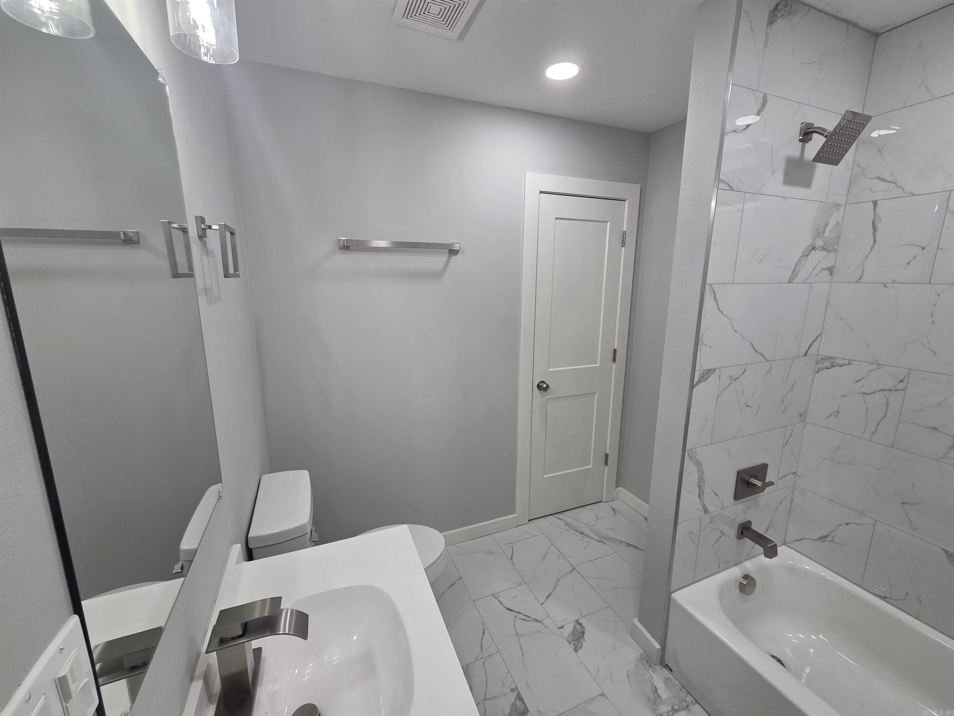 THOMAS - Residential