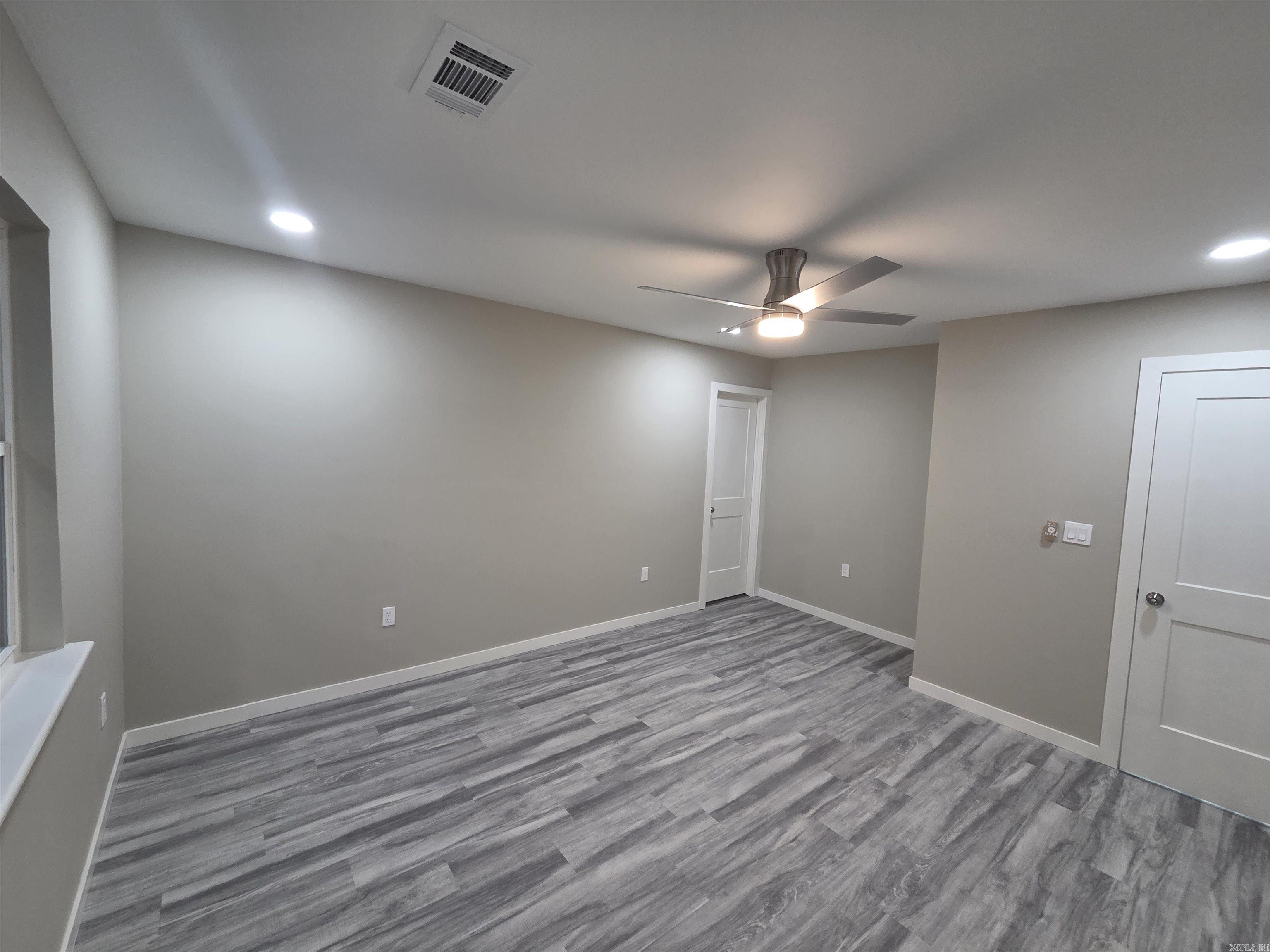 THOMAS - Residential