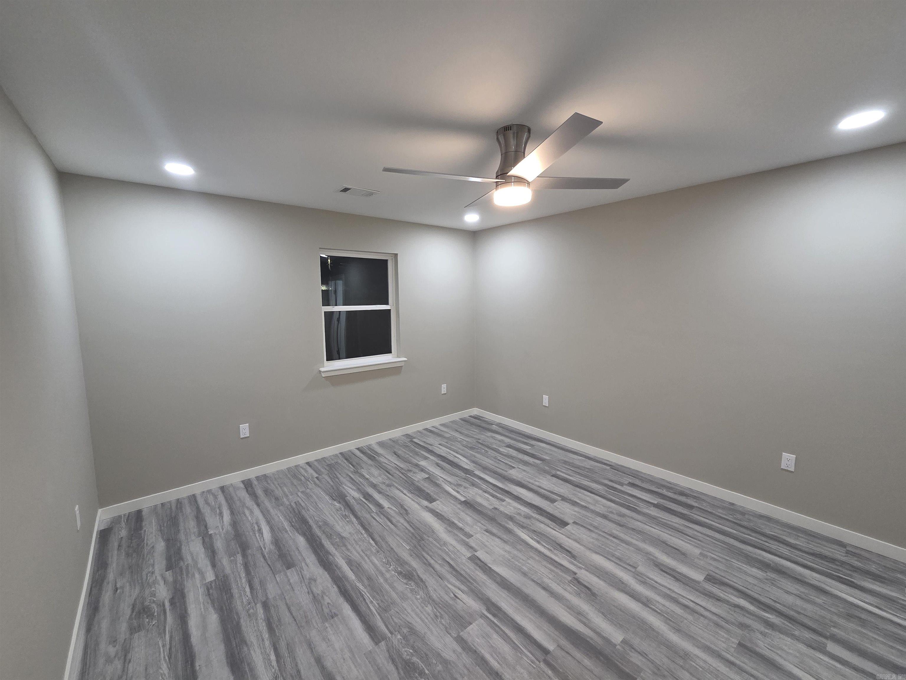 THOMAS - Residential