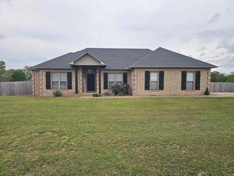Photo of 1 Corbin Cove, Greenbrier, AR 72058 (MLS # 26014586)