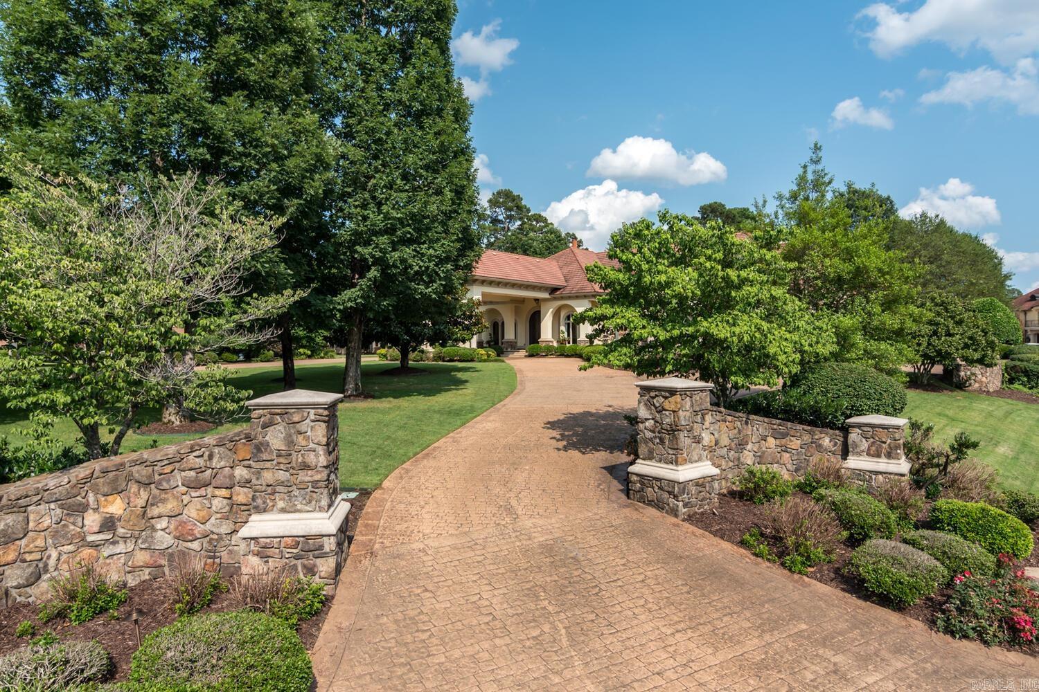 CHENAL VALLEY SOLOGNE CIRCLE - Residential