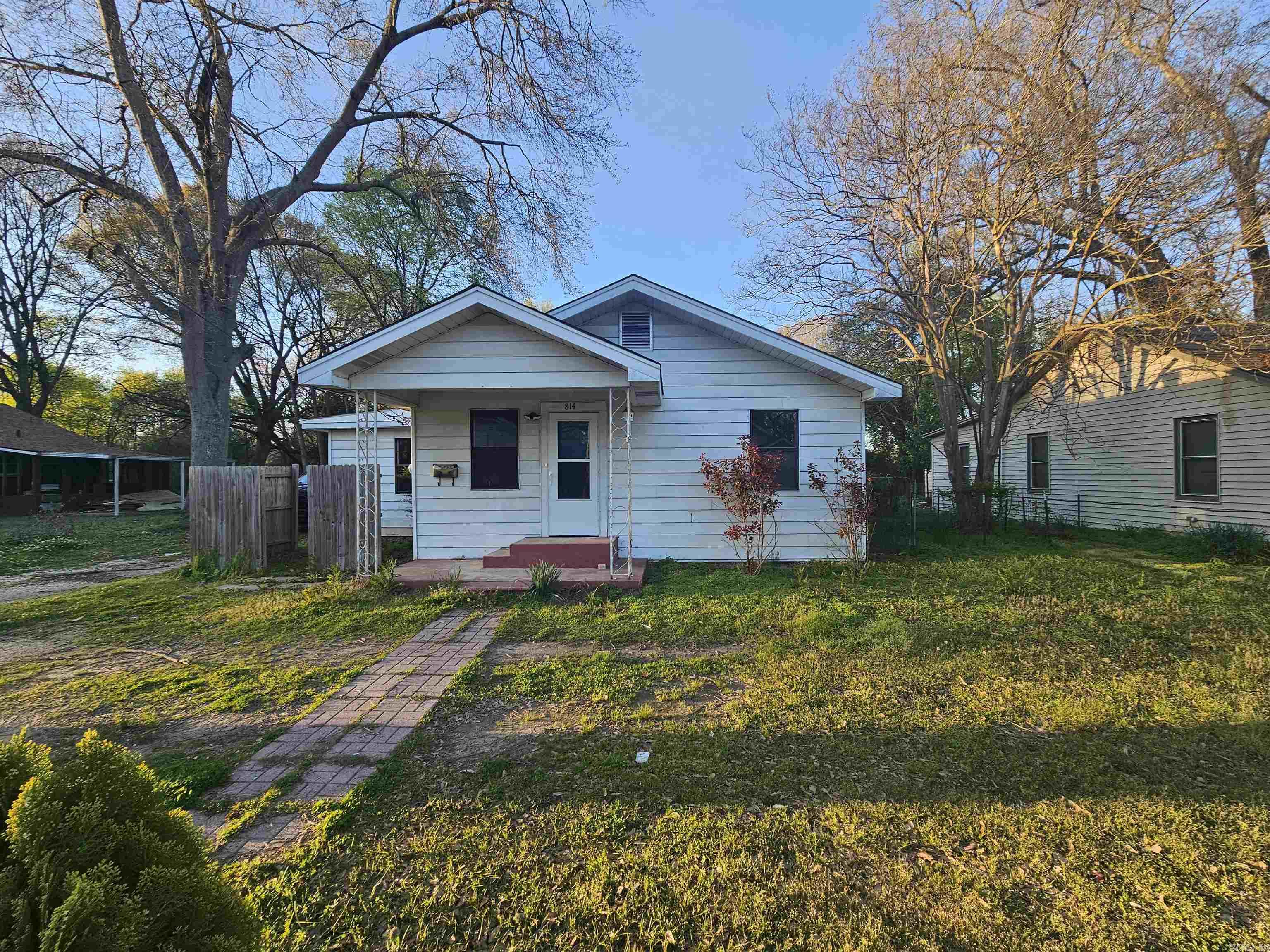 Lund and Hill Original - Residential Lease