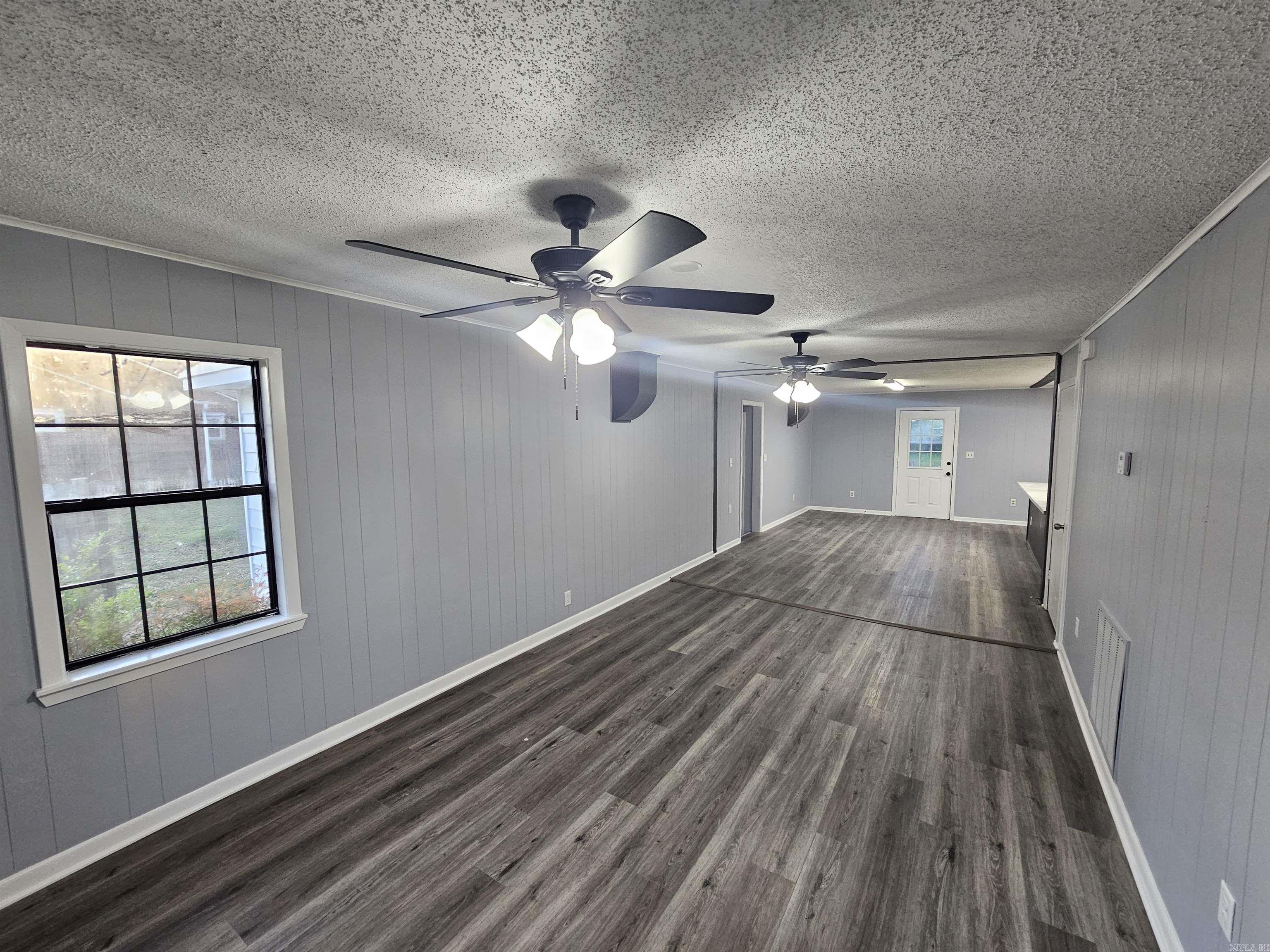 Lund and Hill Original - Residential Lease