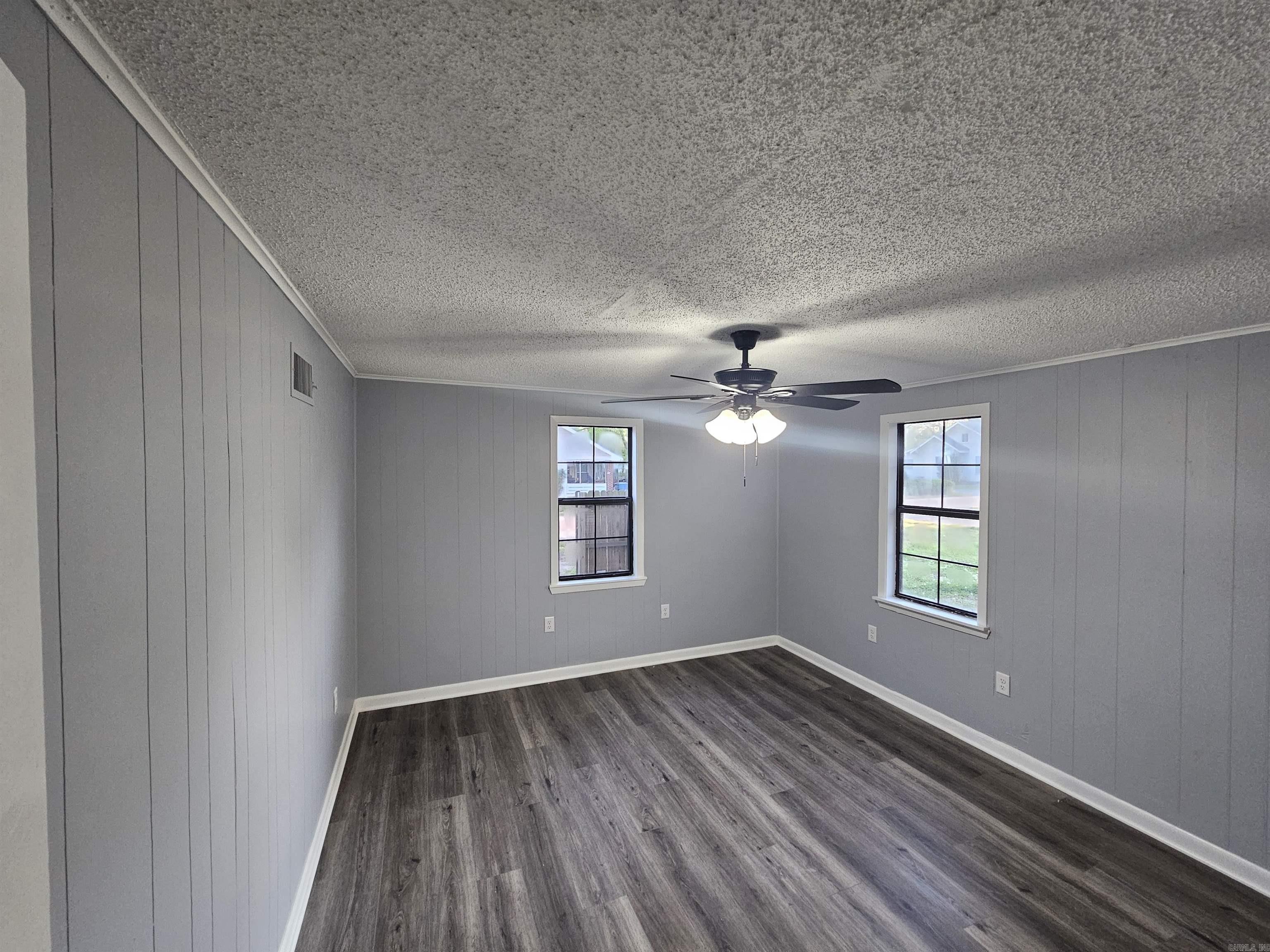 Lund and Hill Original - Residential Lease