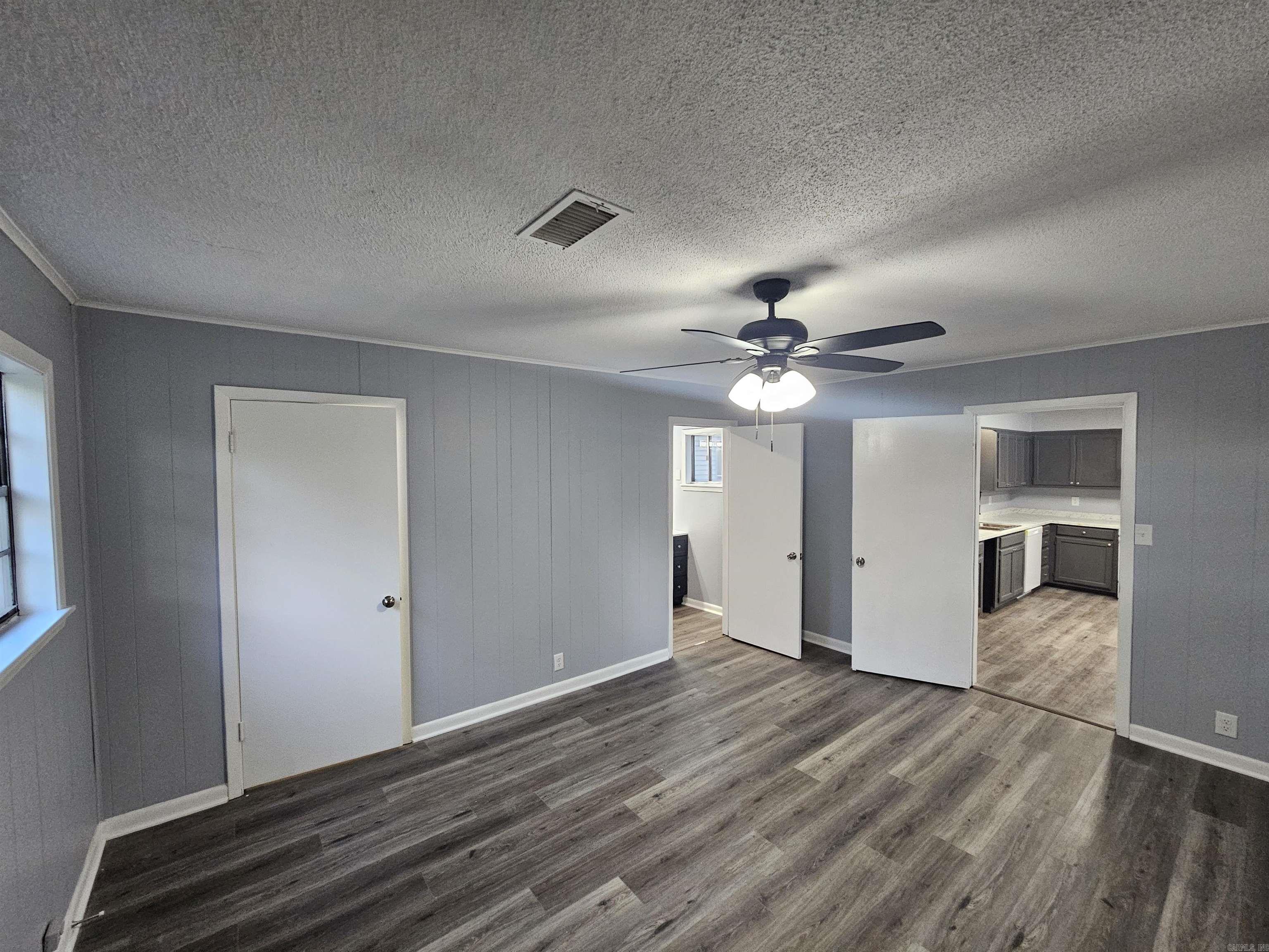 Lund and Hill Original - Residential Lease