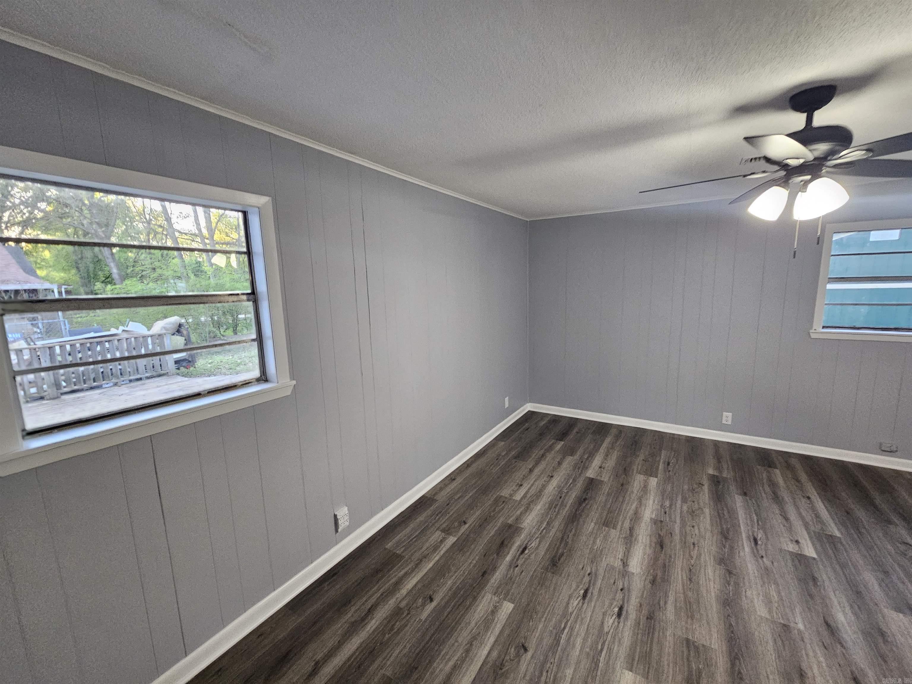 Lund and Hill Original - Residential Lease