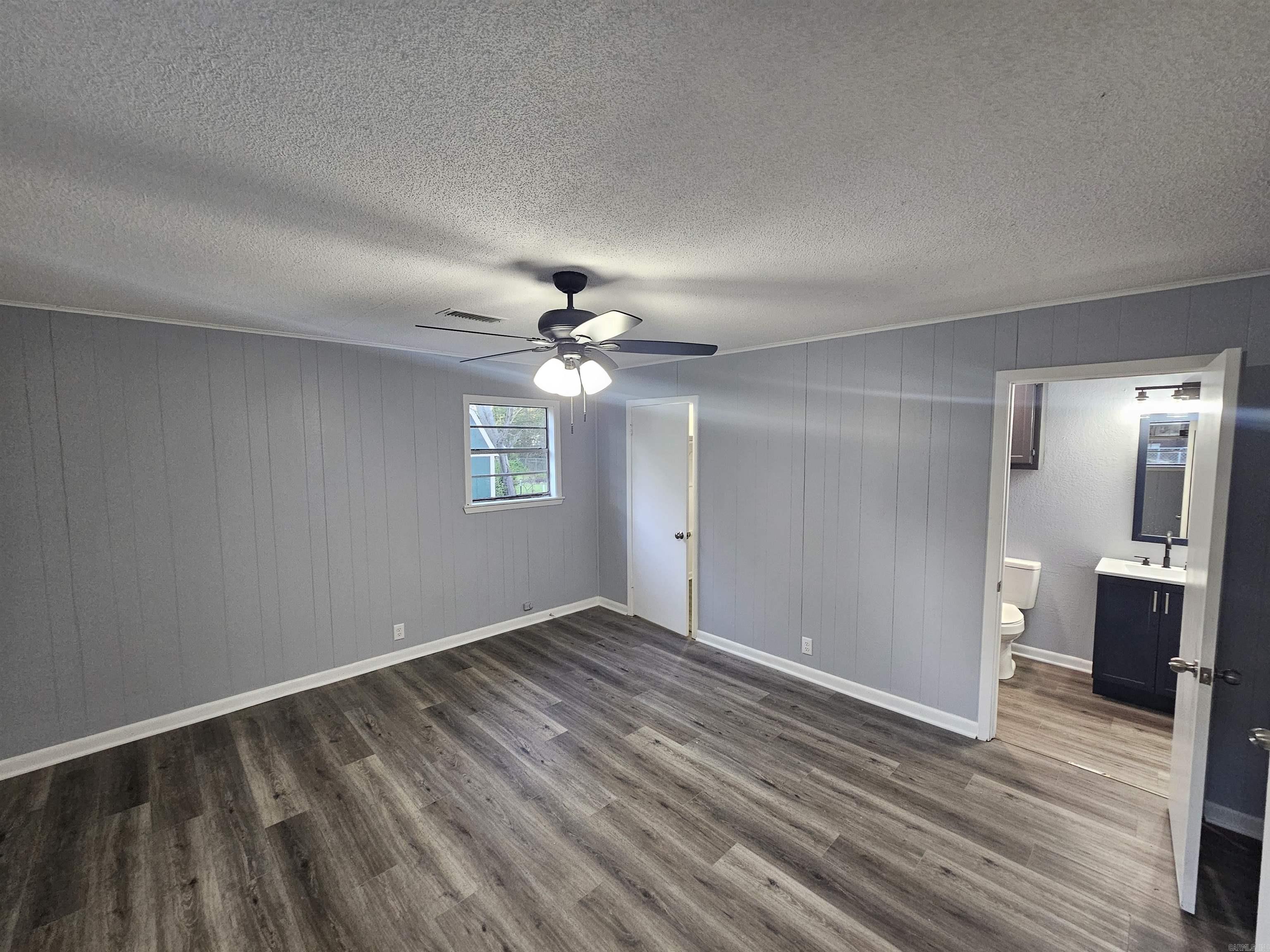 Lund and Hill Original - Residential Lease