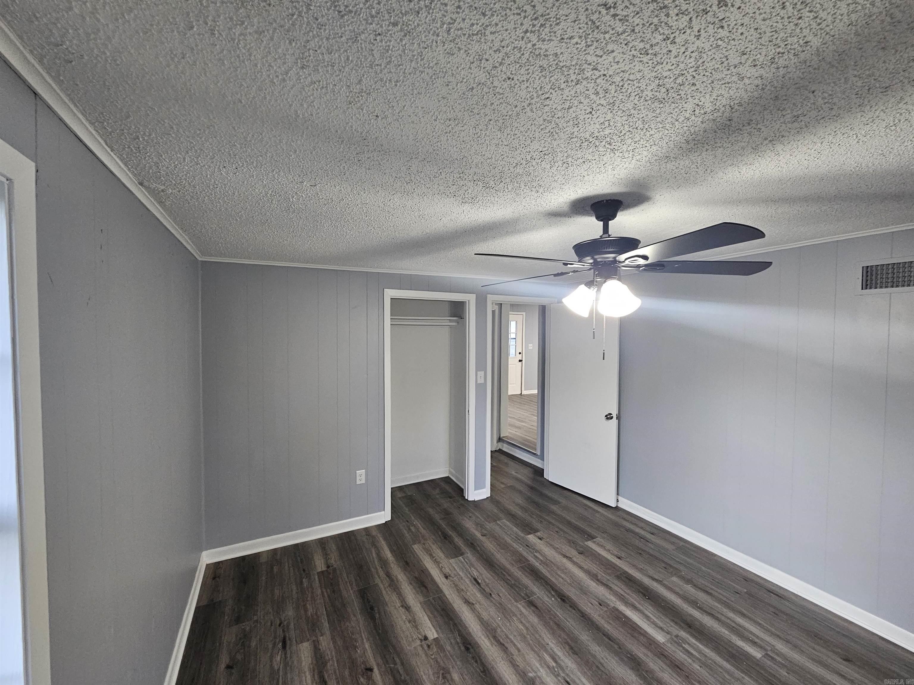 Lund and Hill Original - Residential Lease