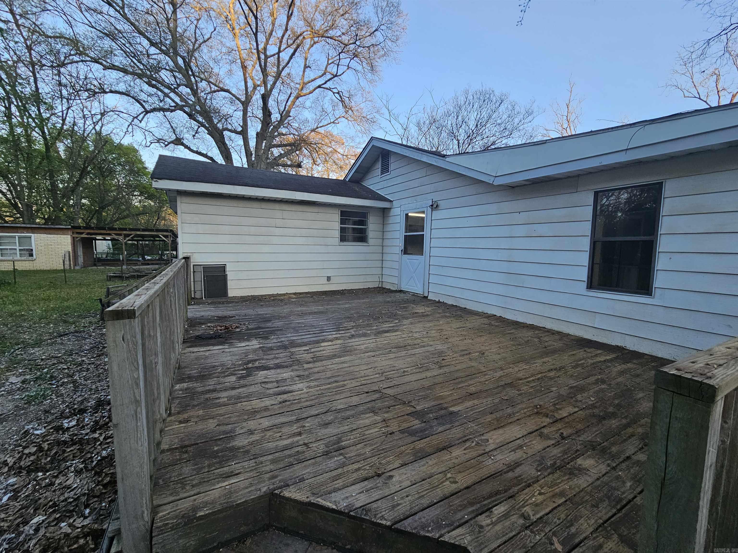 Lund and Hill Original - Residential Lease