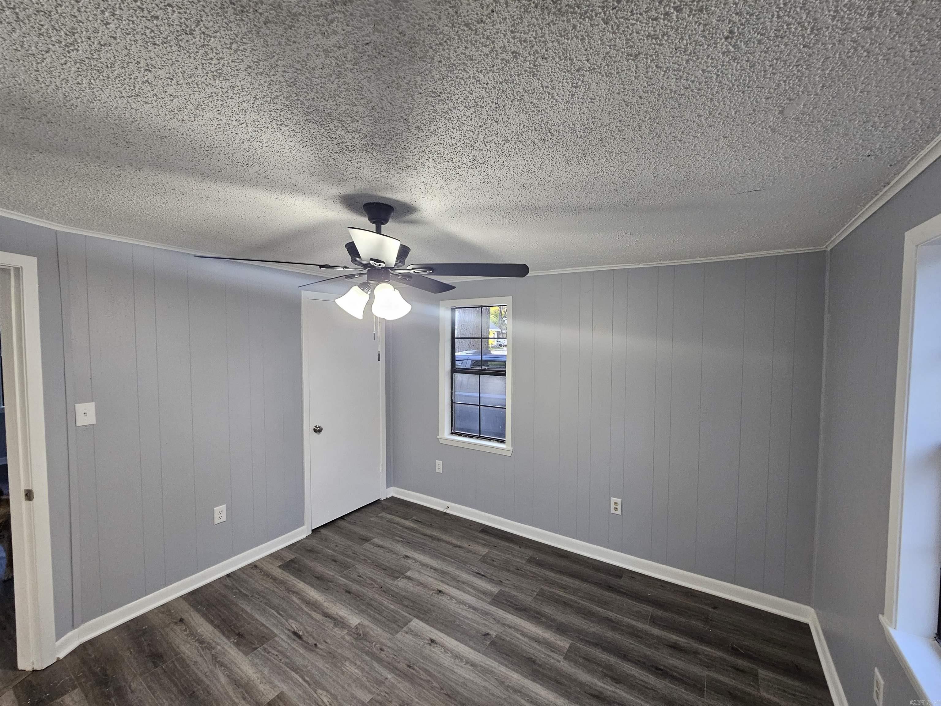 Lund and Hill Original - Residential Lease