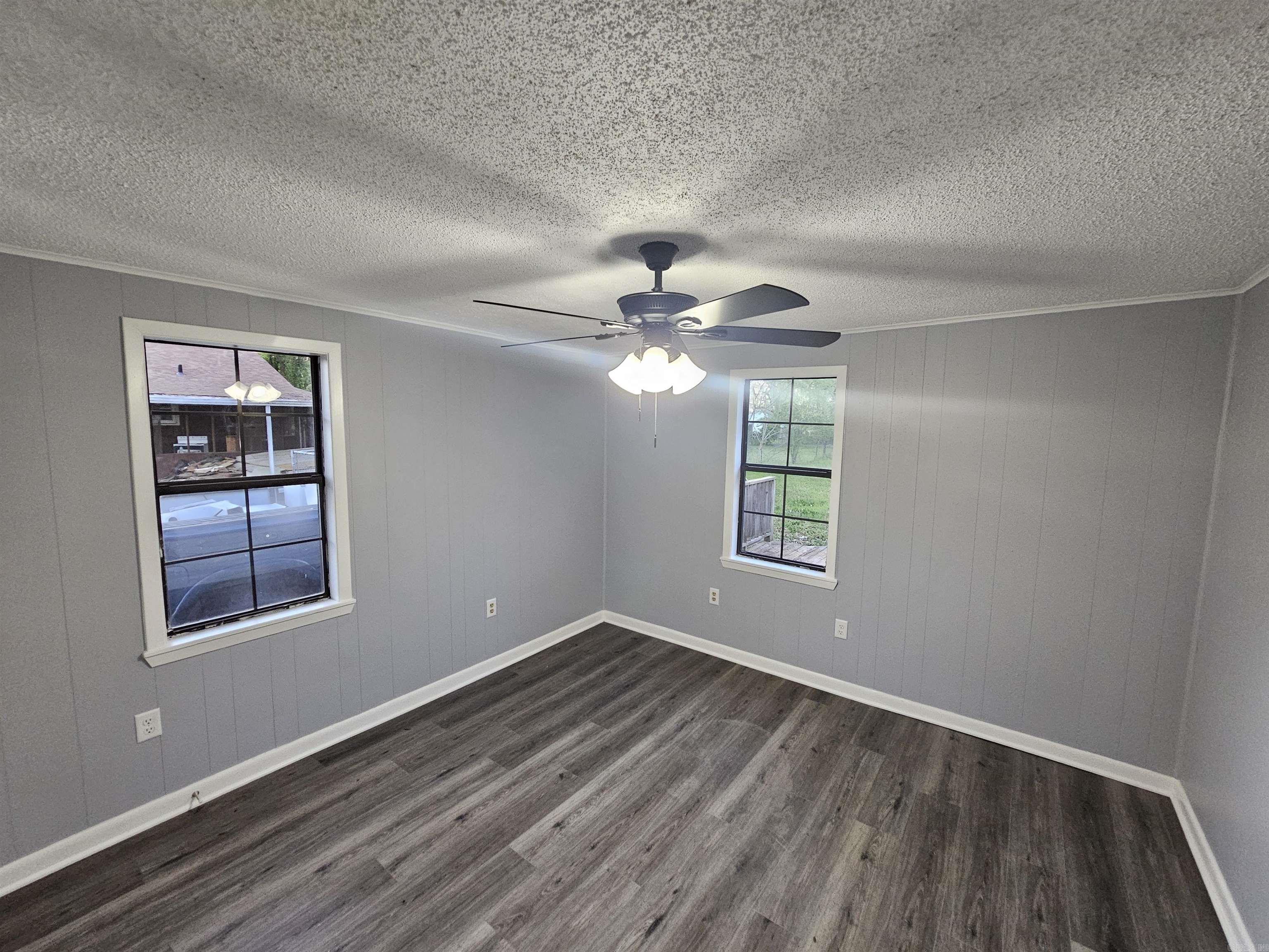 Lund and Hill Original - Residential Lease