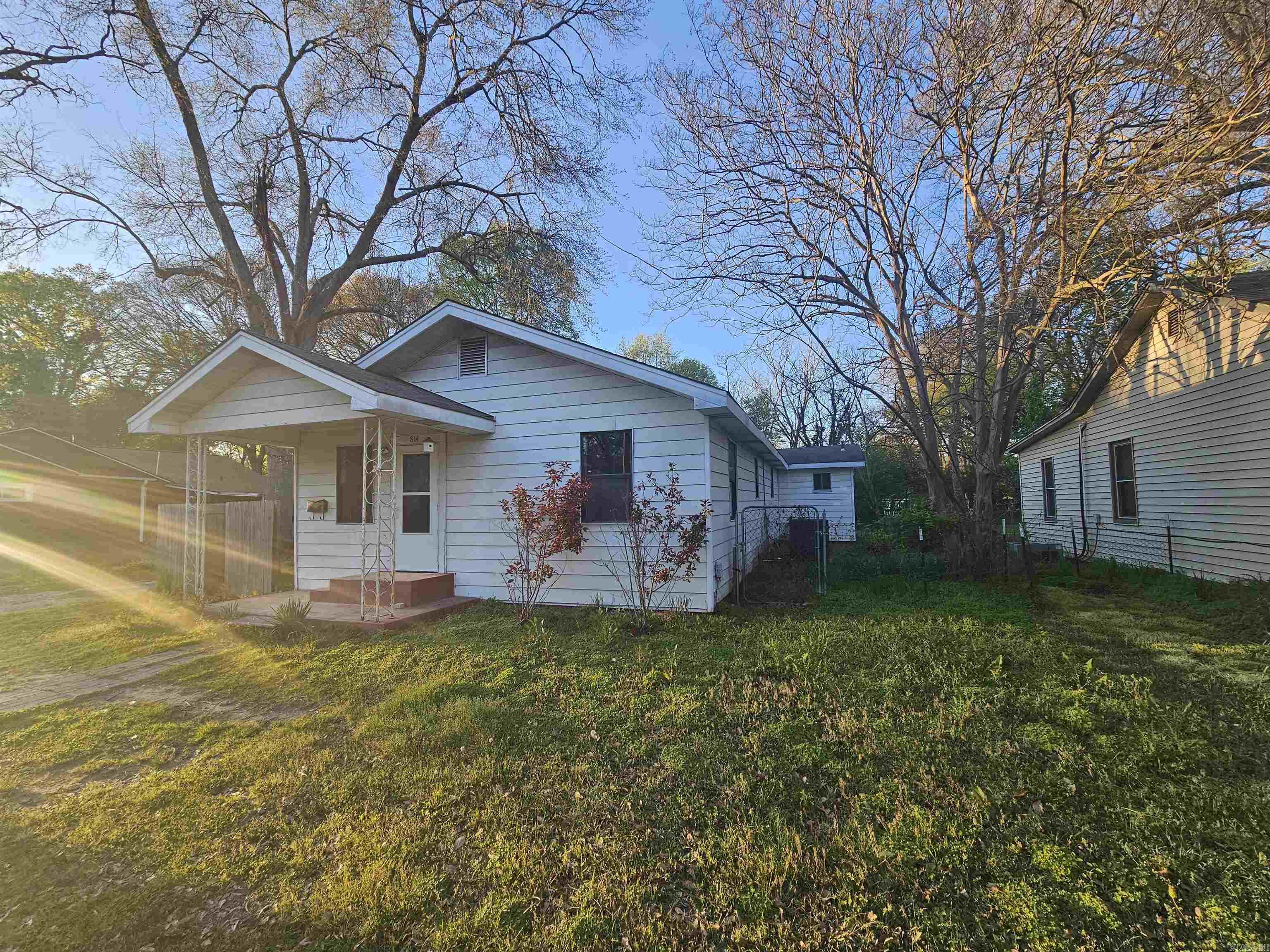 Lund and Hill Original - Residential Lease