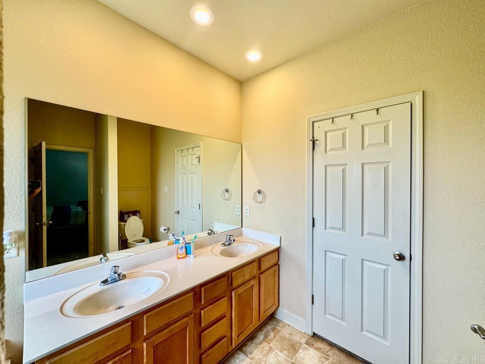 KESSINGER PLACE - Residential