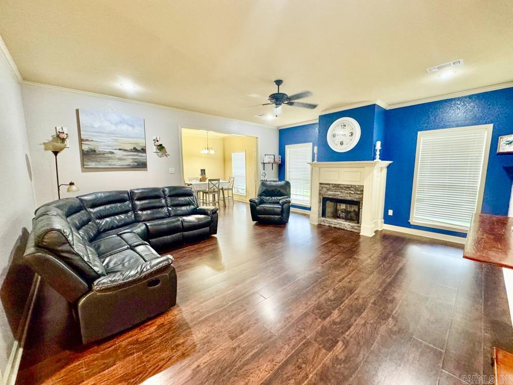 KESSINGER PLACE - Residential