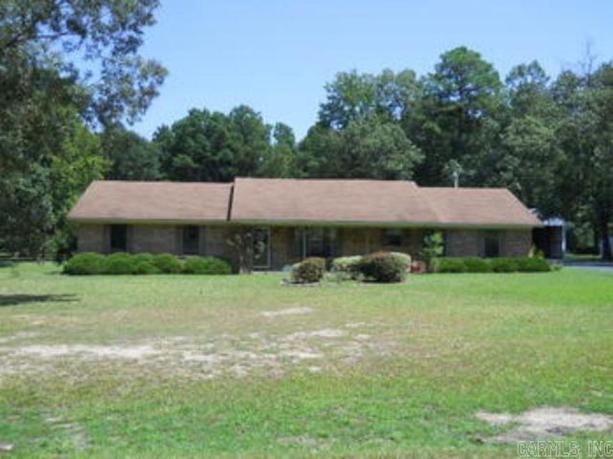 Move in ready home sitting on acreage! Features include 2 living rooms, large shop, and great deck for entertaining. Updates include flooring, paint, new shower/tub and new bathroom countertops.