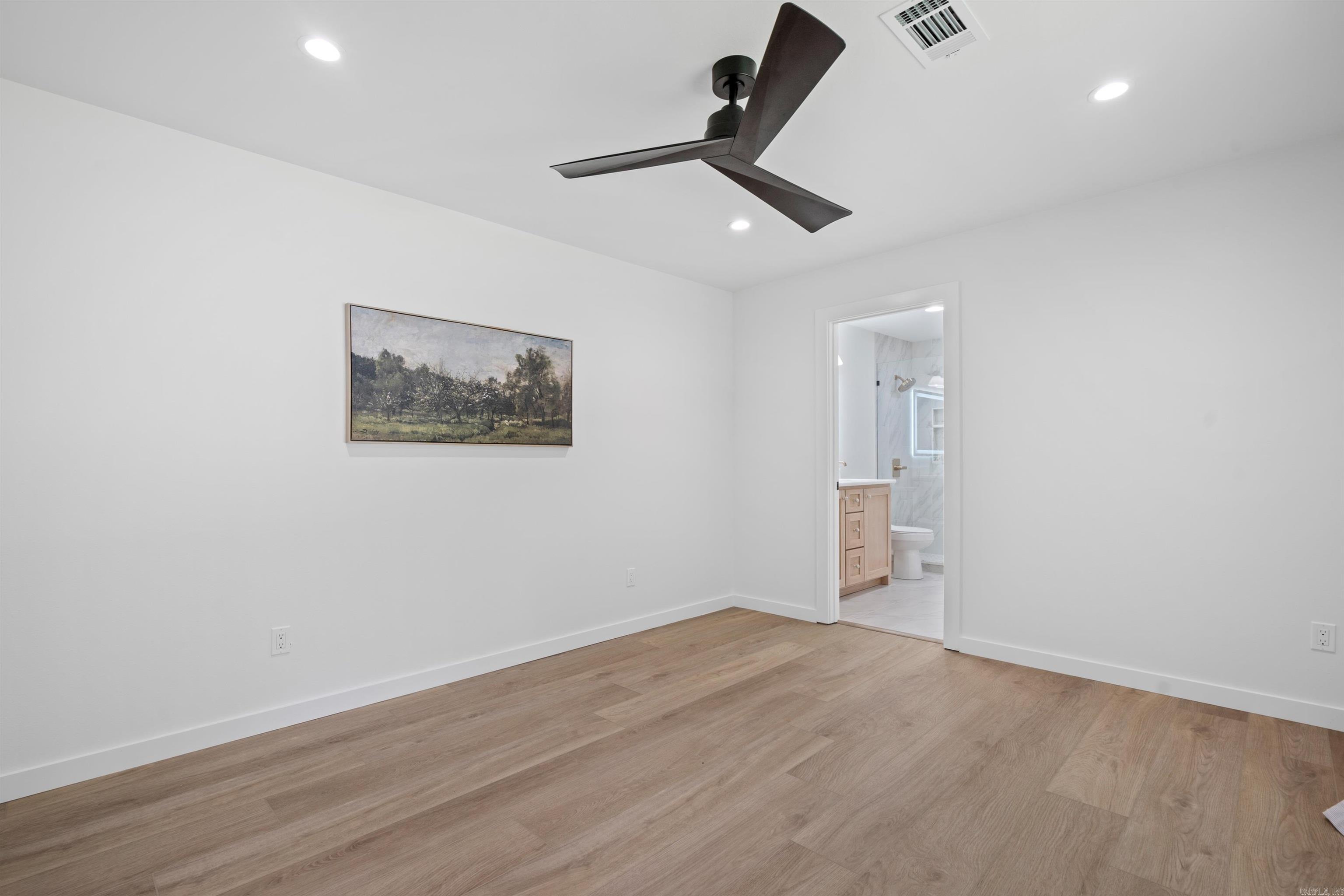 WOODLAND HILLS - Residential