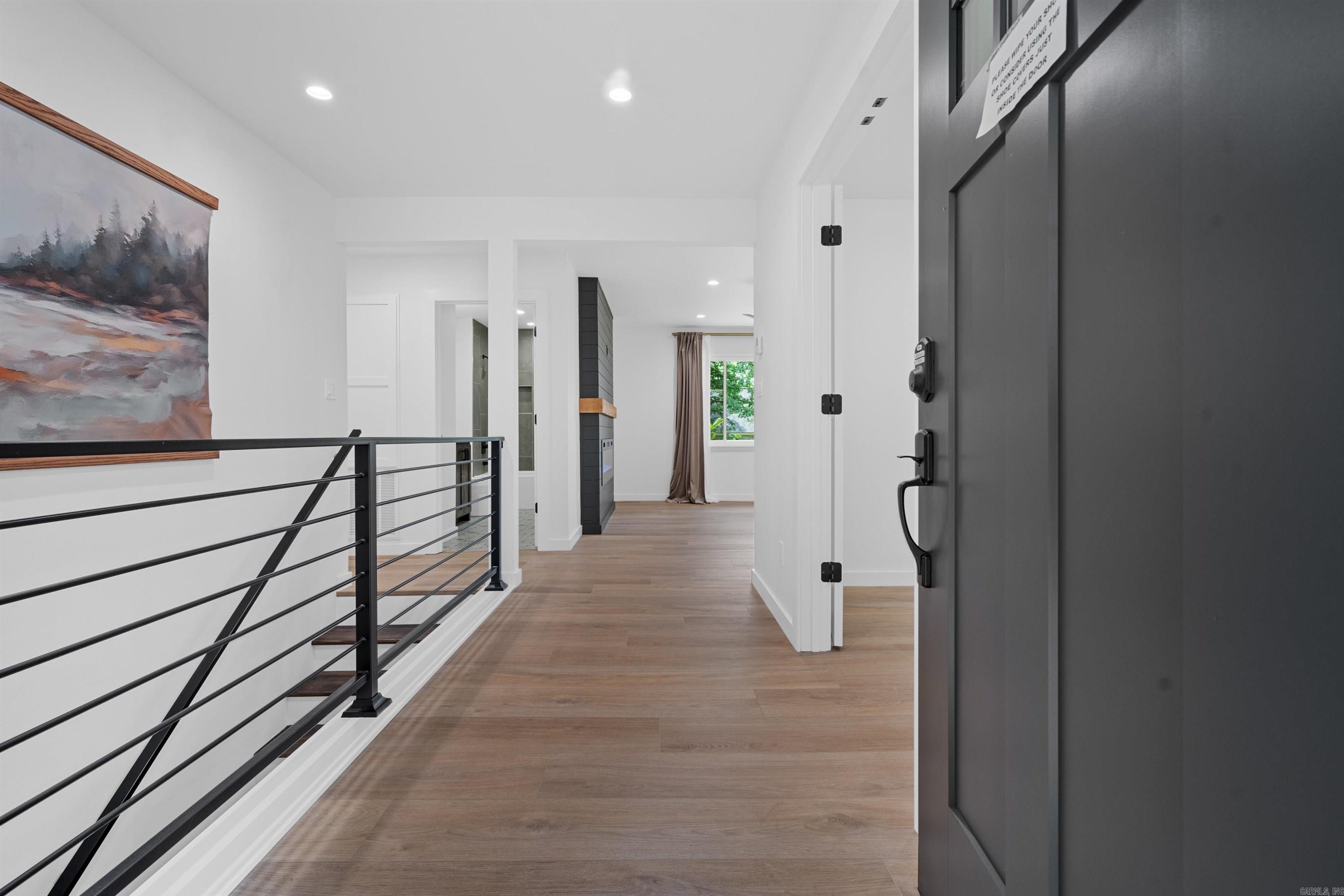 WOODLAND HILLS - Residential