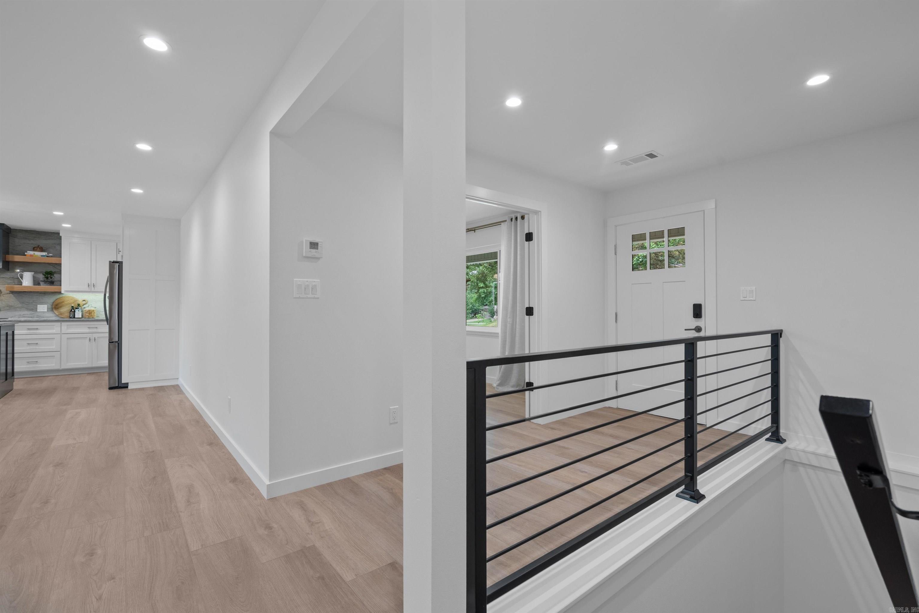 WOODLAND HILLS - Residential