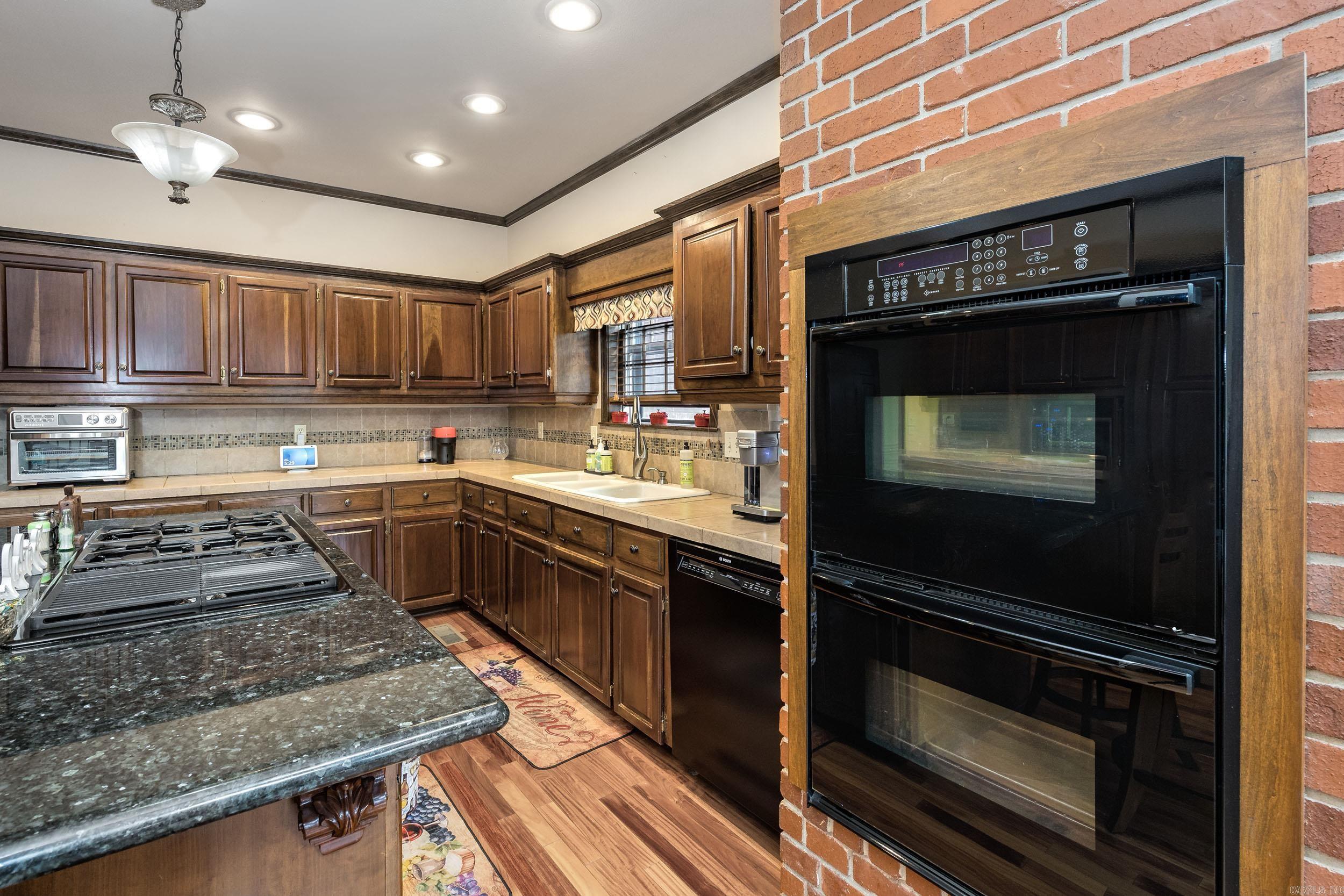 PLEASANT VALLEY ESTATES - Residential