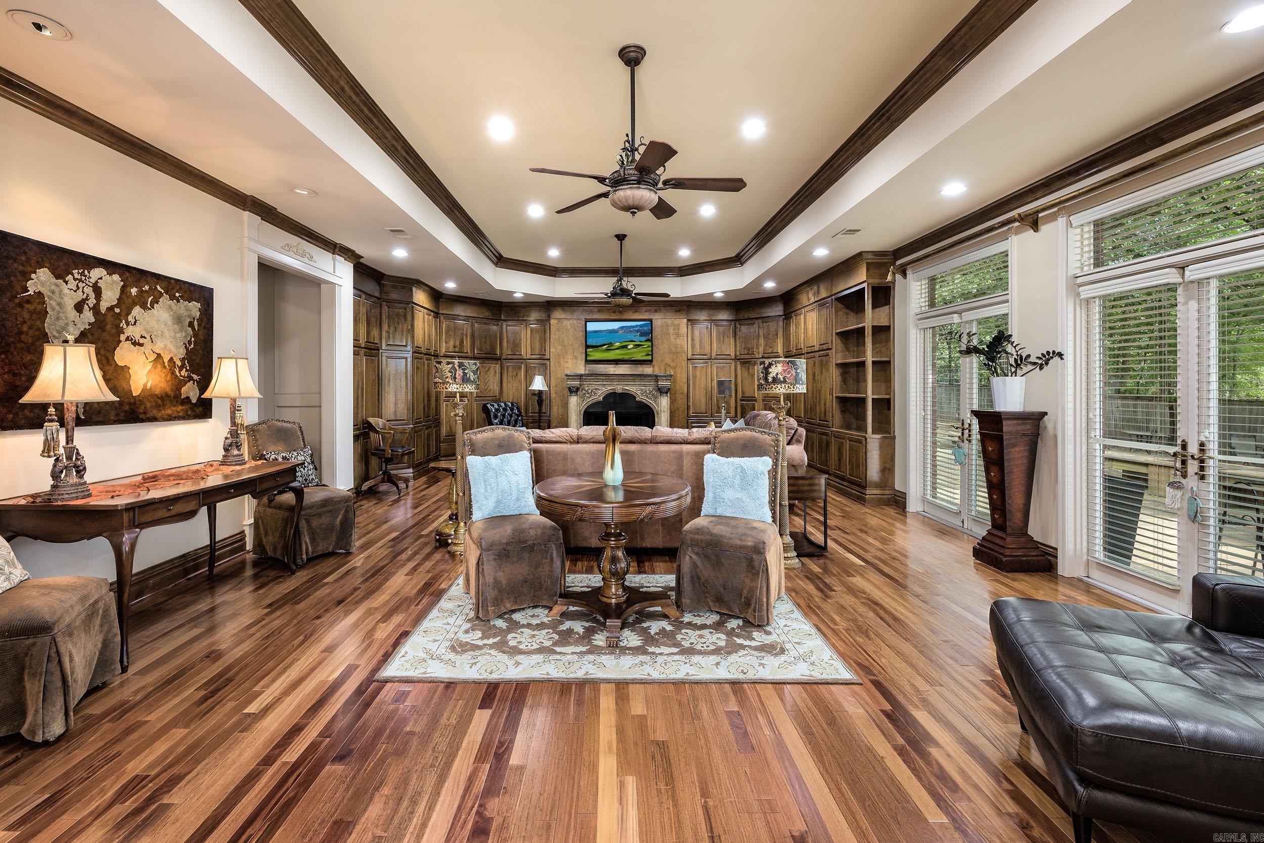 PLEASANT VALLEY ESTATES - Residential