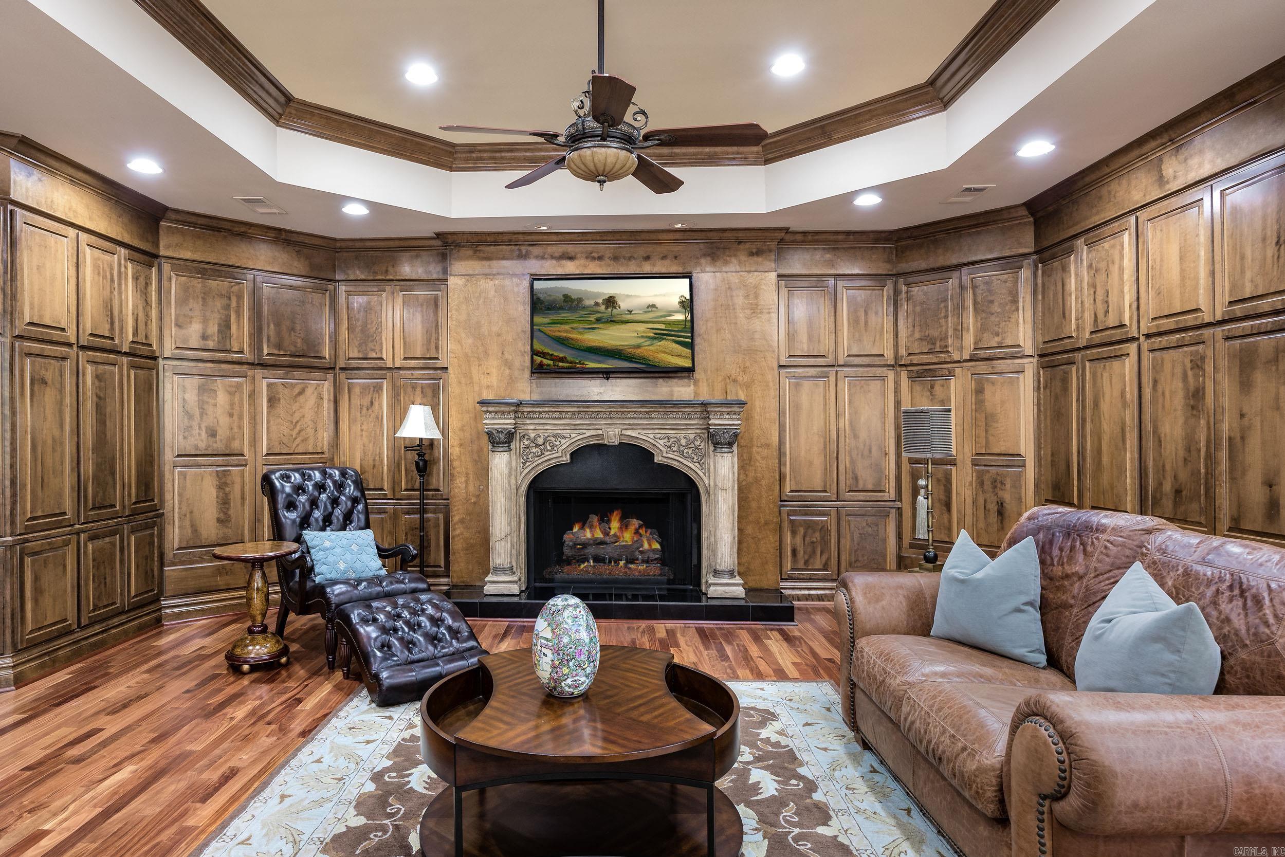 PLEASANT VALLEY ESTATES - Residential