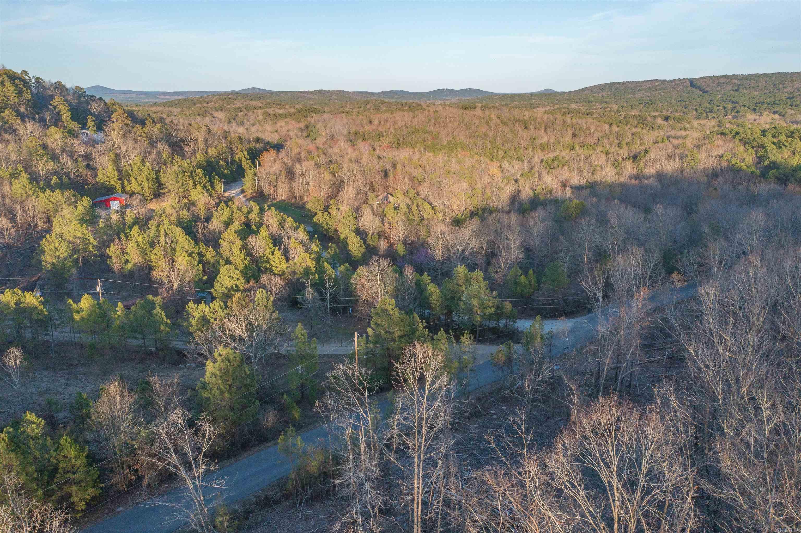 Strawberry East - Land