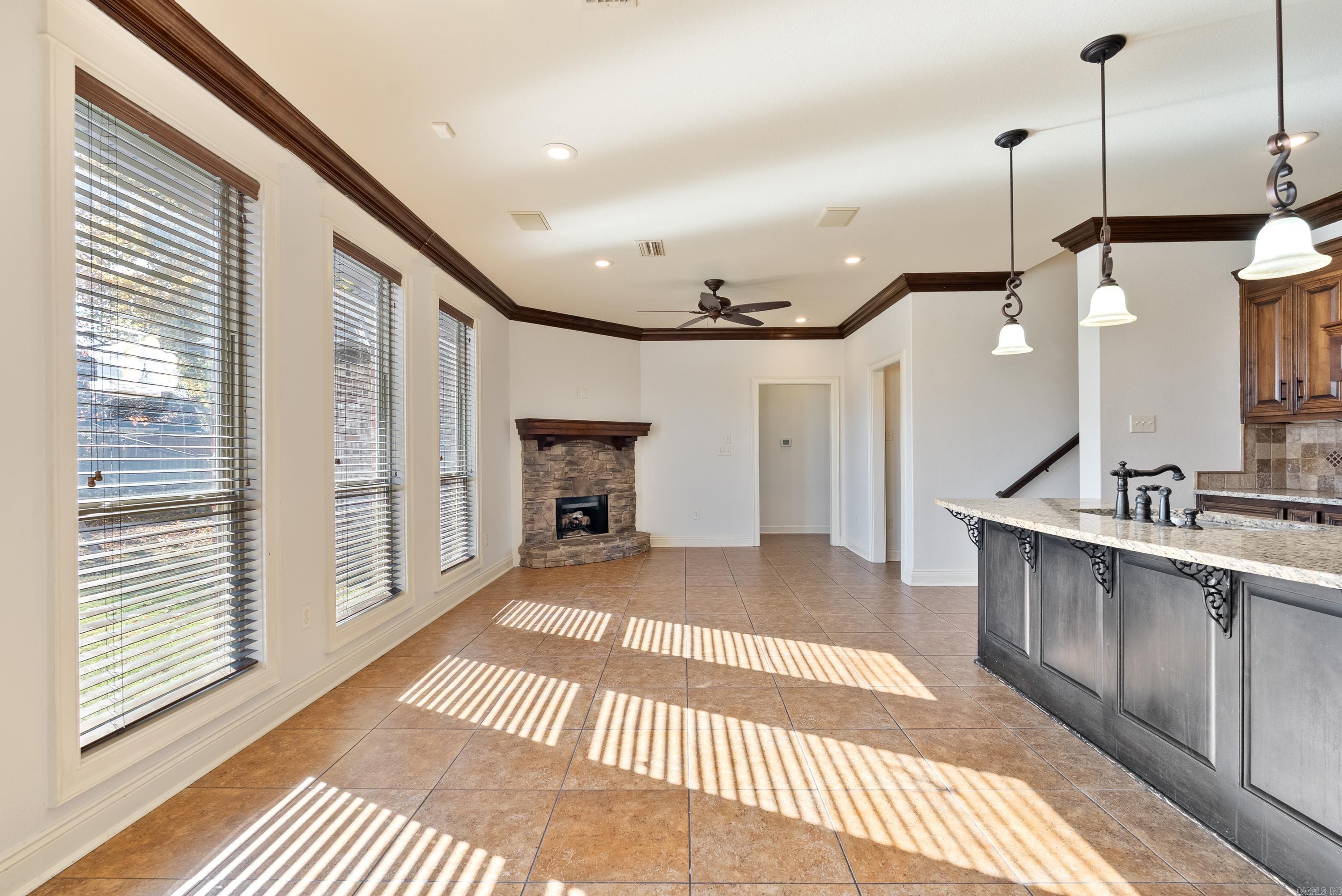 FIELDSTONE - Residential