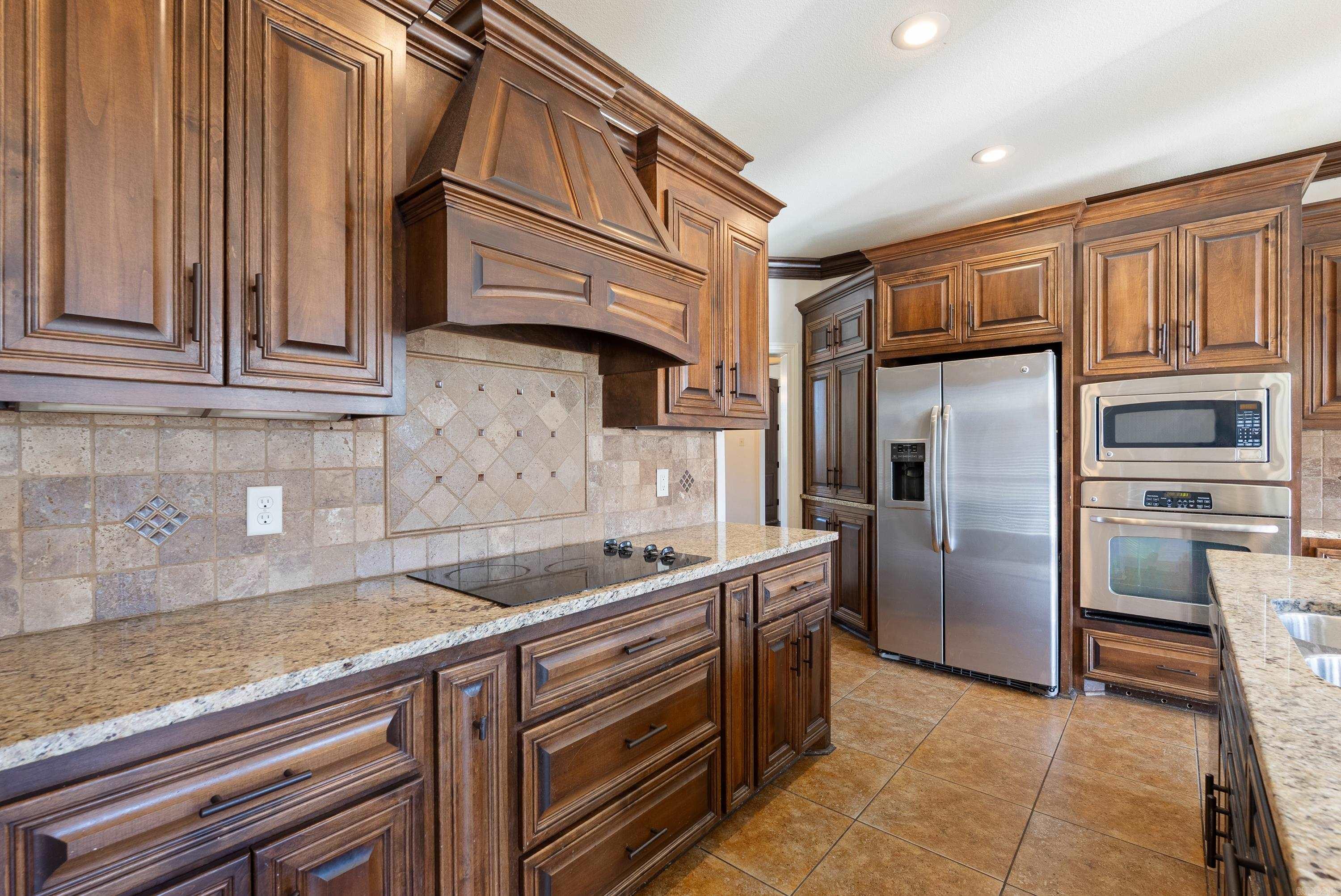 FIELDSTONE - Residential