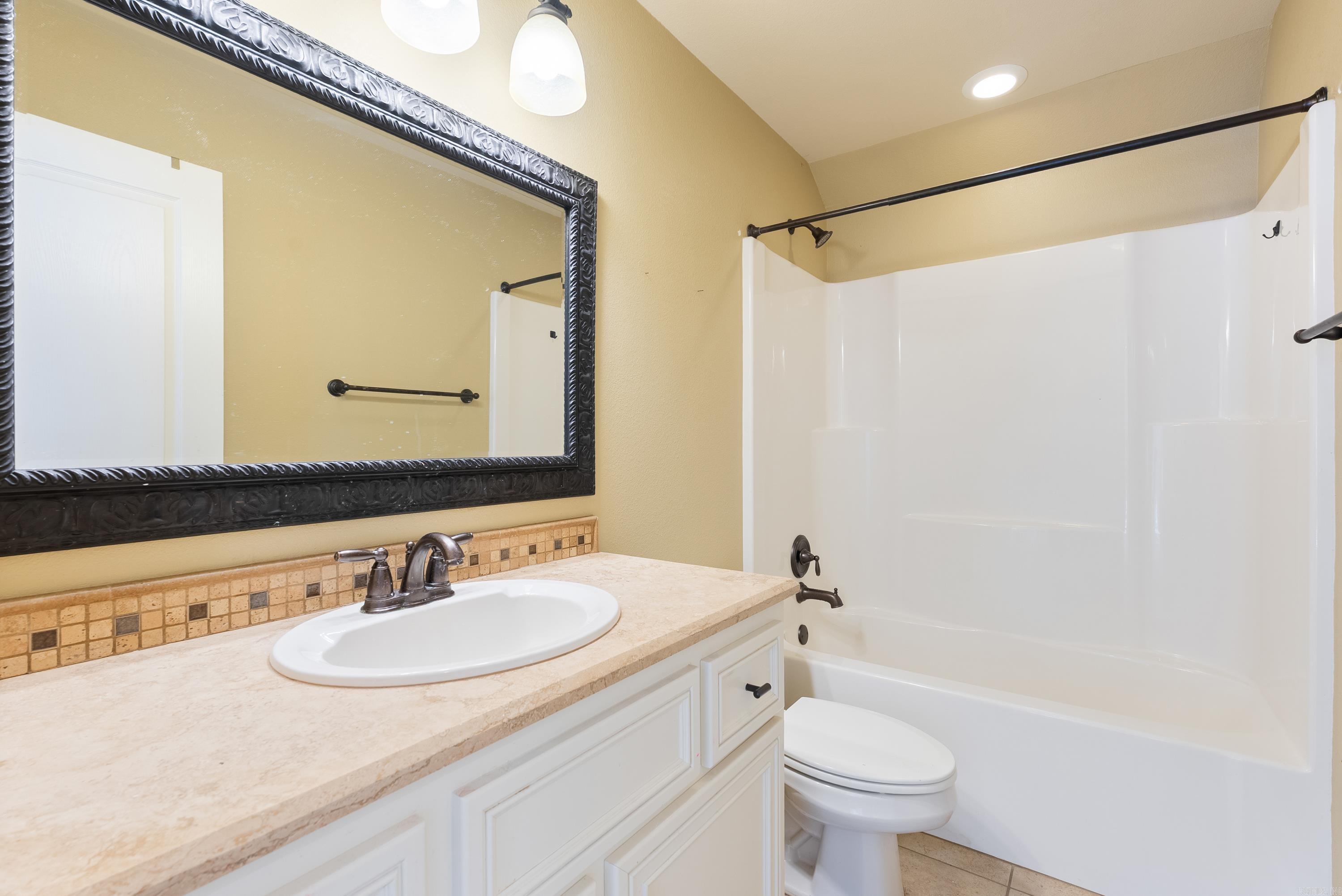 FIELDSTONE - Residential