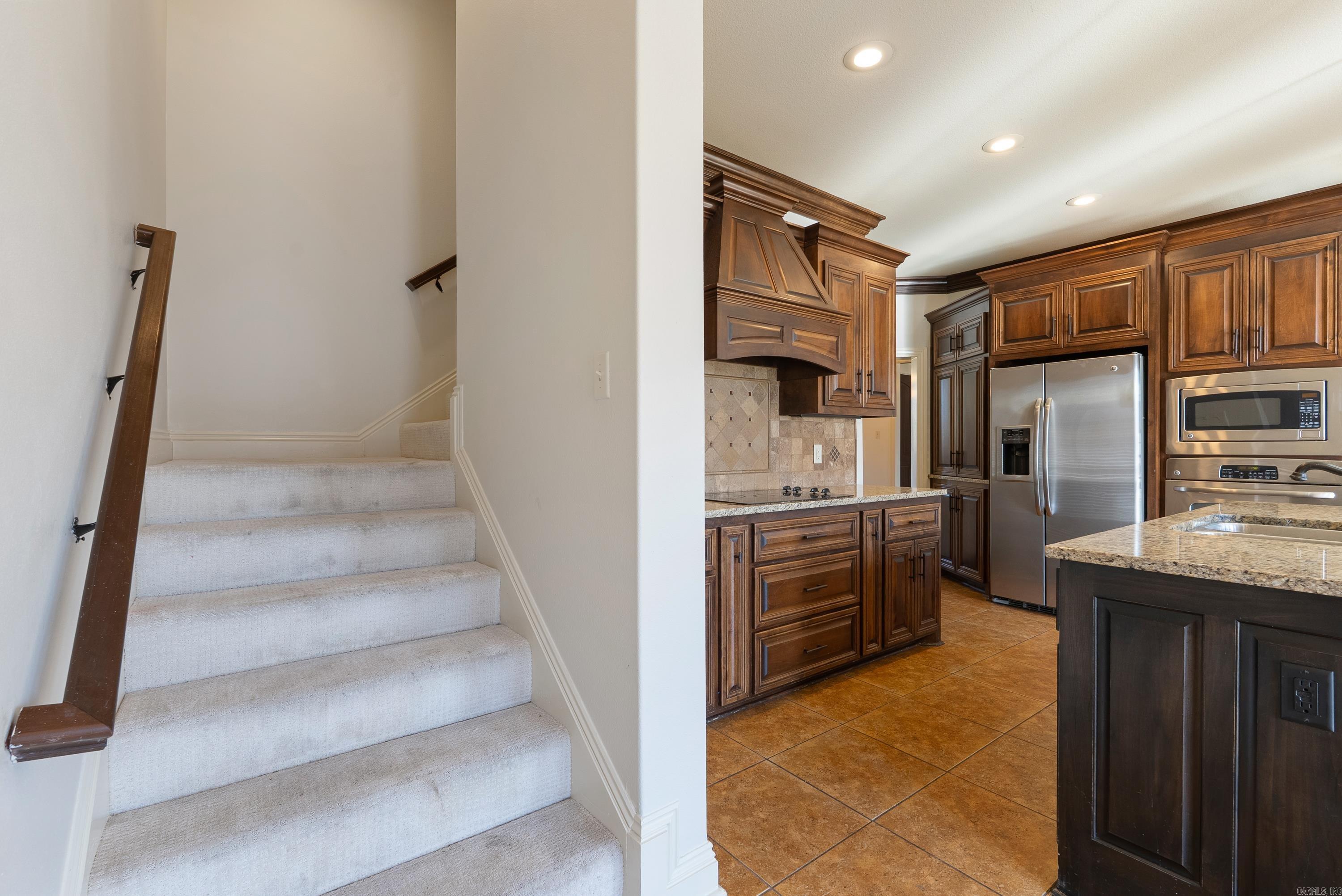 FIELDSTONE - Residential