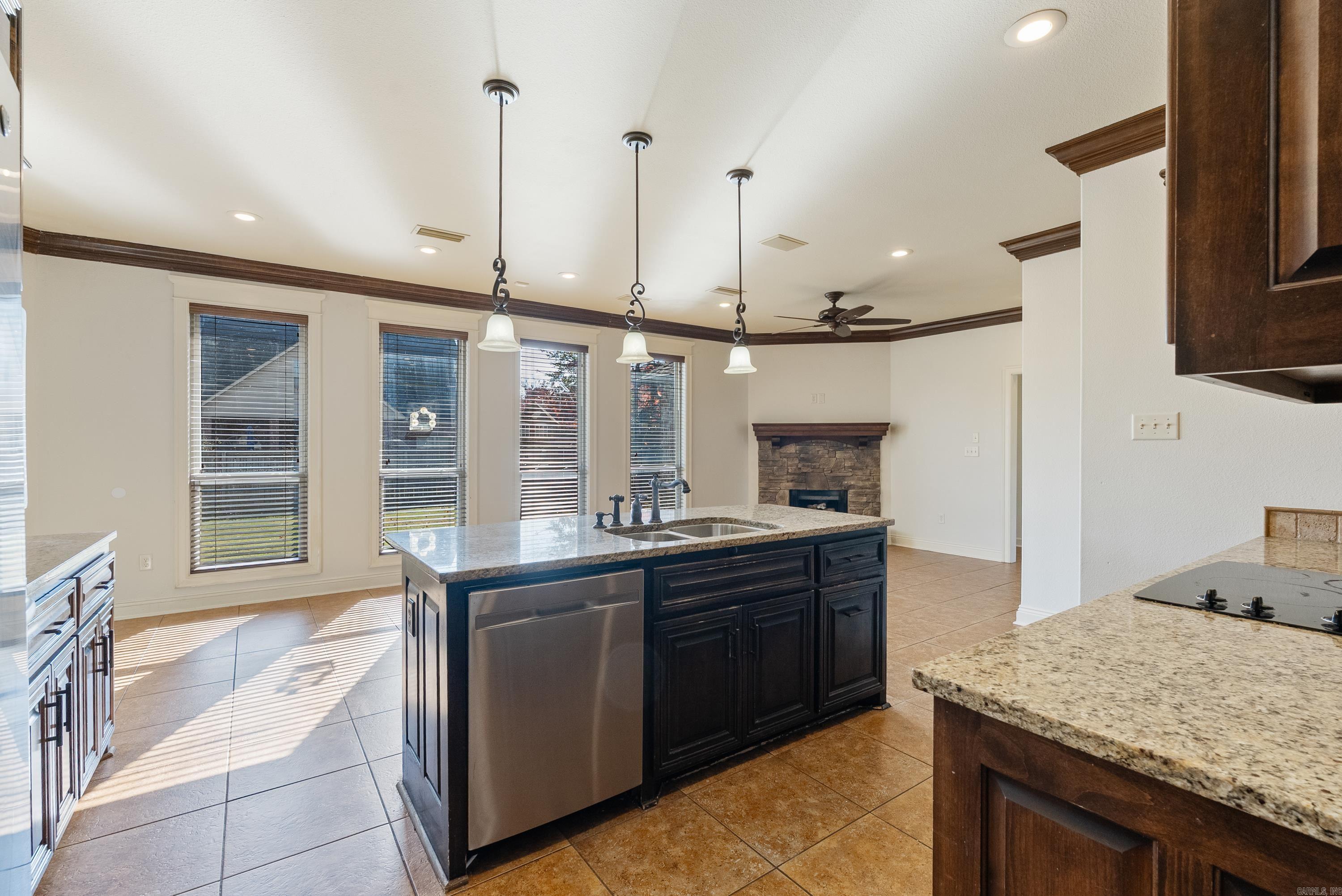 FIELDSTONE - Residential