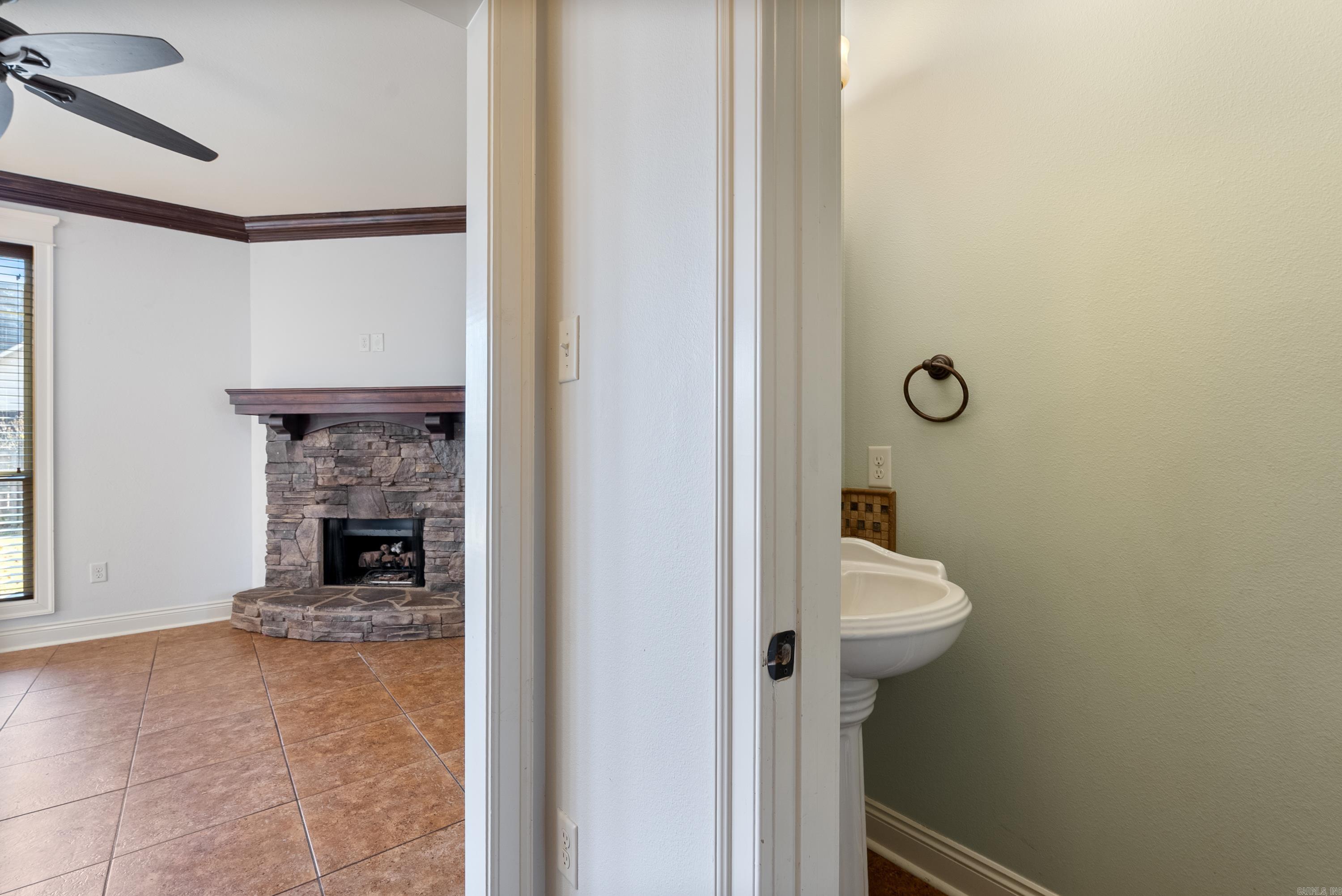 FIELDSTONE - Residential