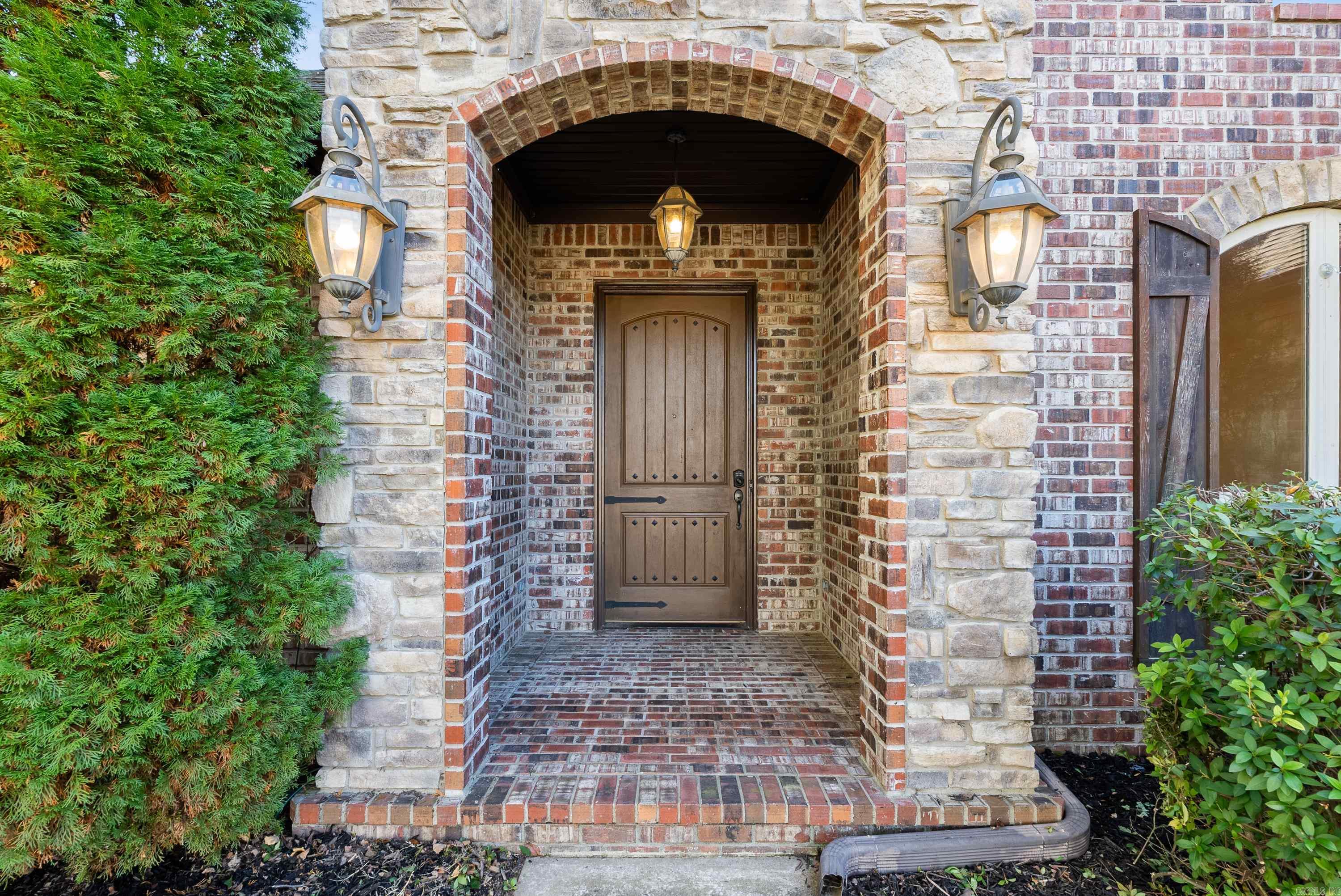 FIELDSTONE - Residential