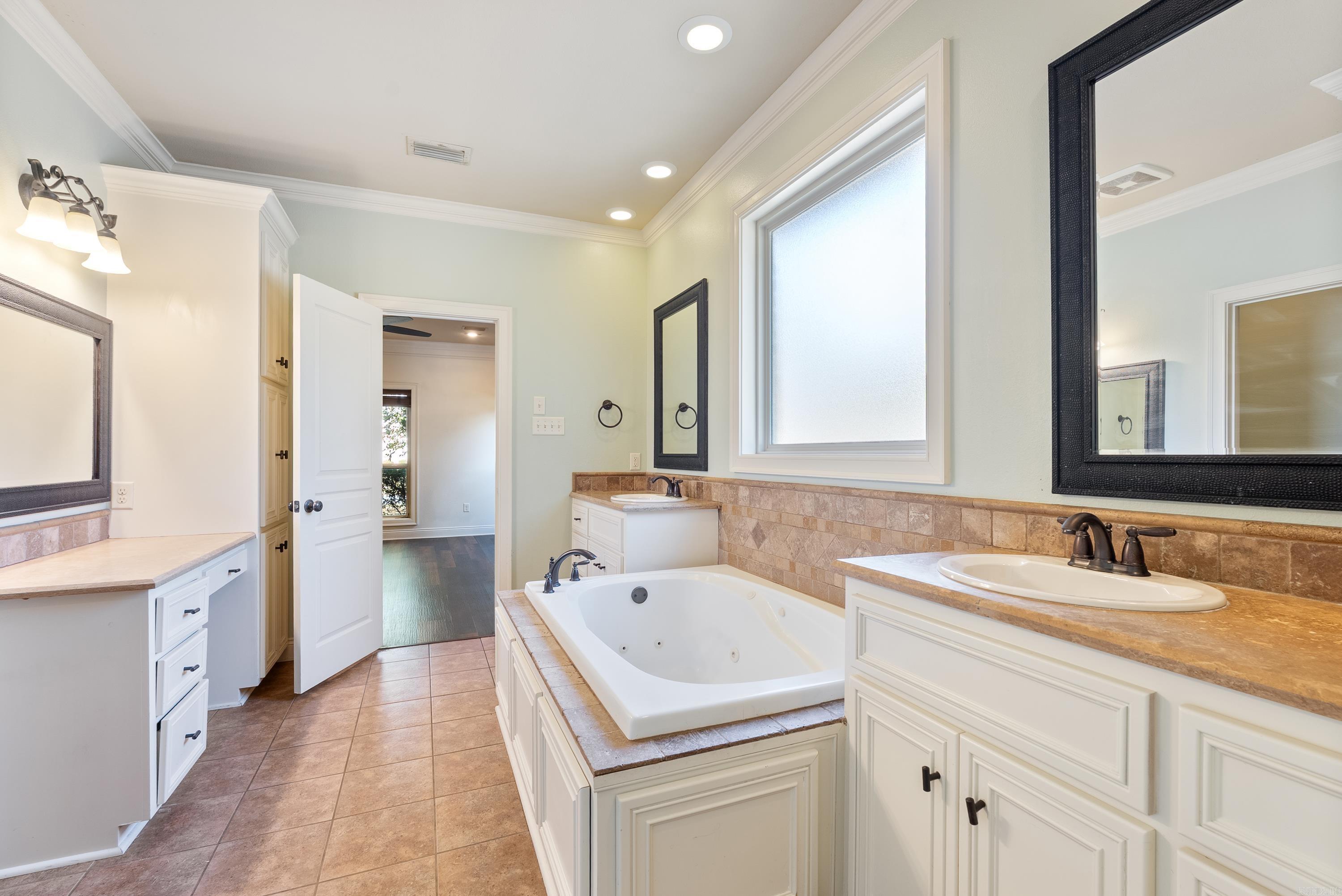 FIELDSTONE - Residential