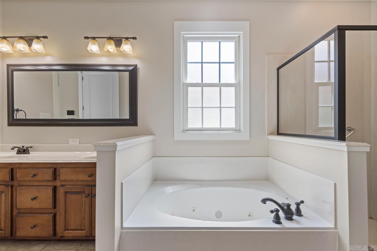 MIDTOWN BRYANT - Residential