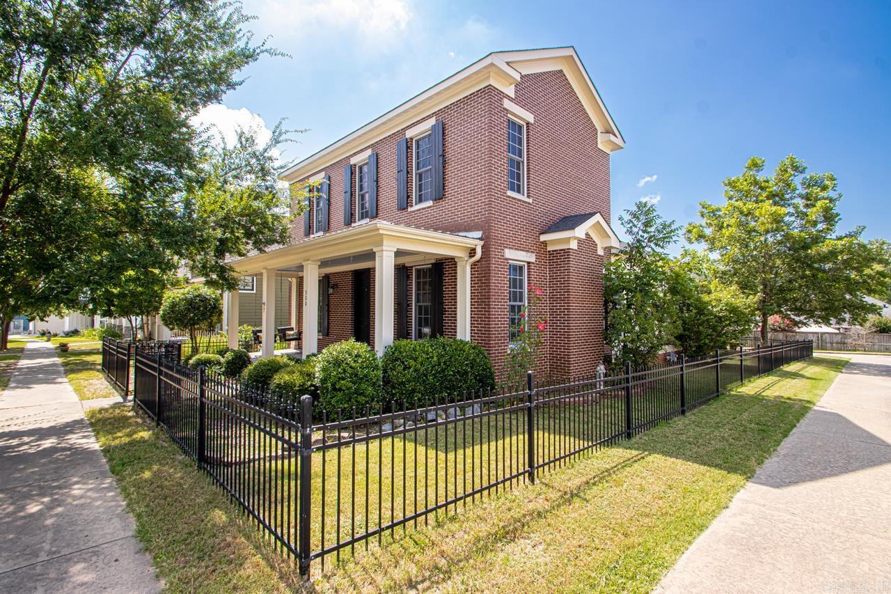 MIDTOWN BRYANT - Residential