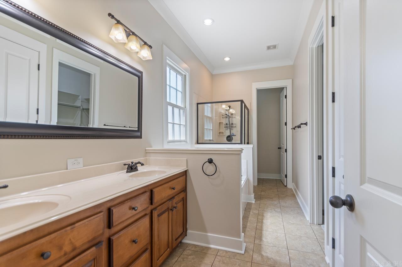 MIDTOWN BRYANT - Residential