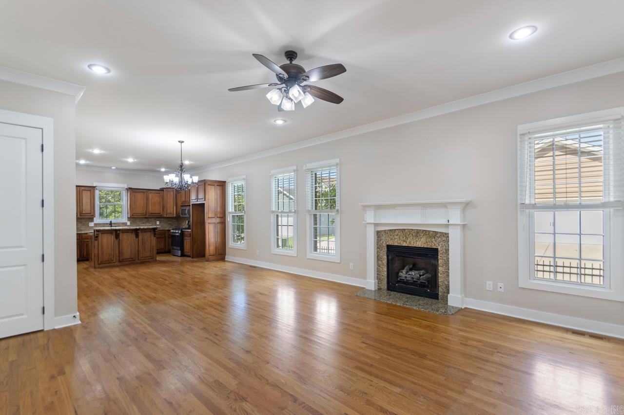 MIDTOWN BRYANT - Residential