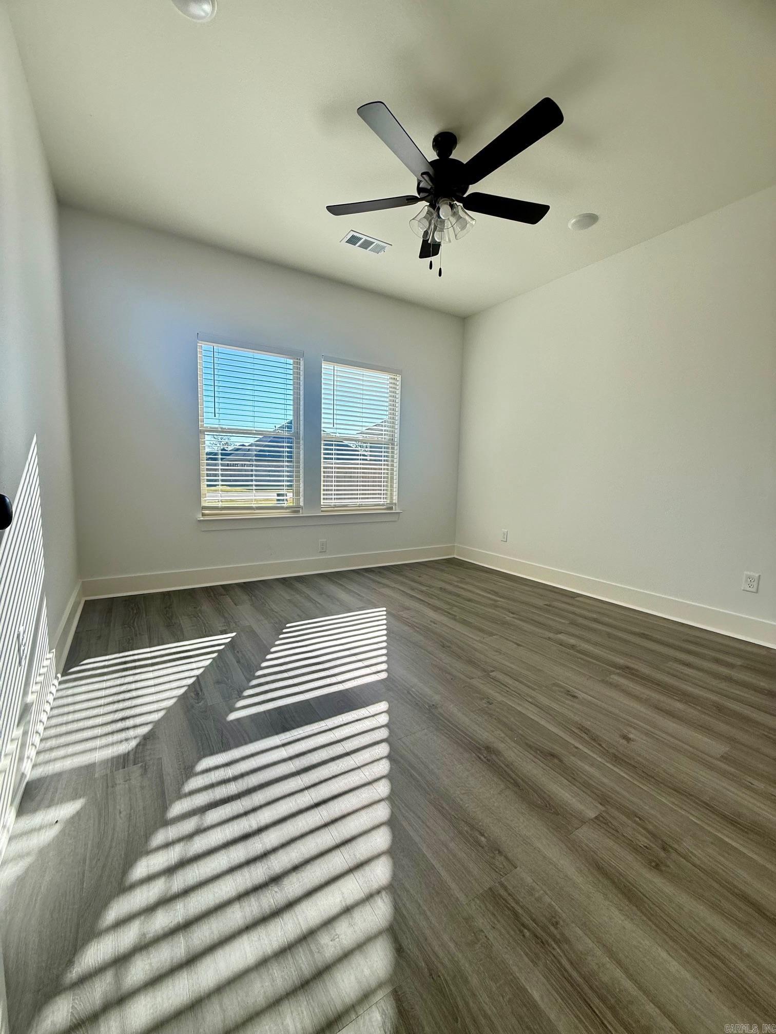 SPENCER CROSSING LLC - Residential Lease