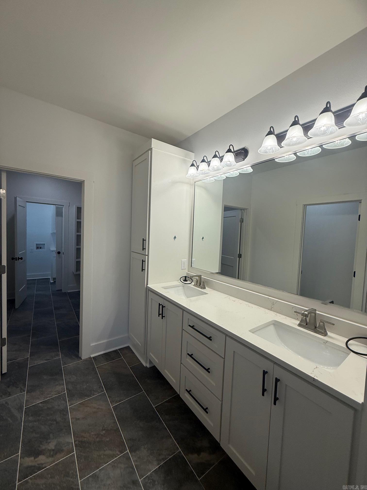 SPENCER CROSSING LLC - Residential Lease