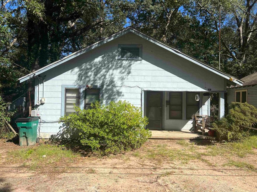 Great fixer upper or investment property.