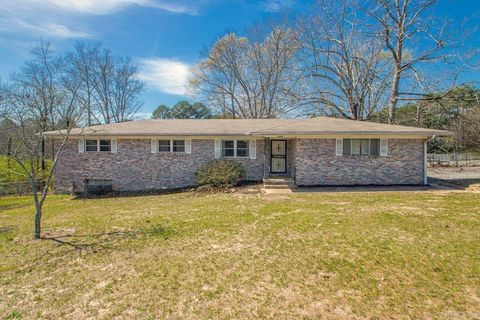 Photo of 15602 Oakcrest Lane, Little Rock, AR 72206 (MLS # 26009828)