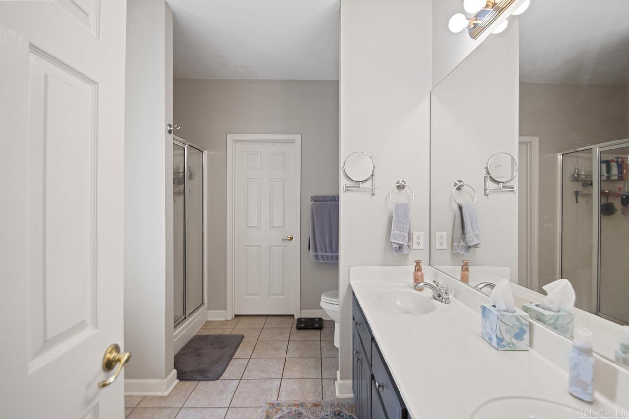 PEBBLE LAKE - Residential