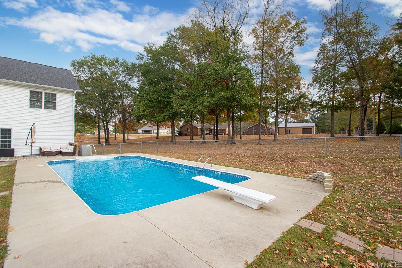 PEBBLE LAKE - Residential