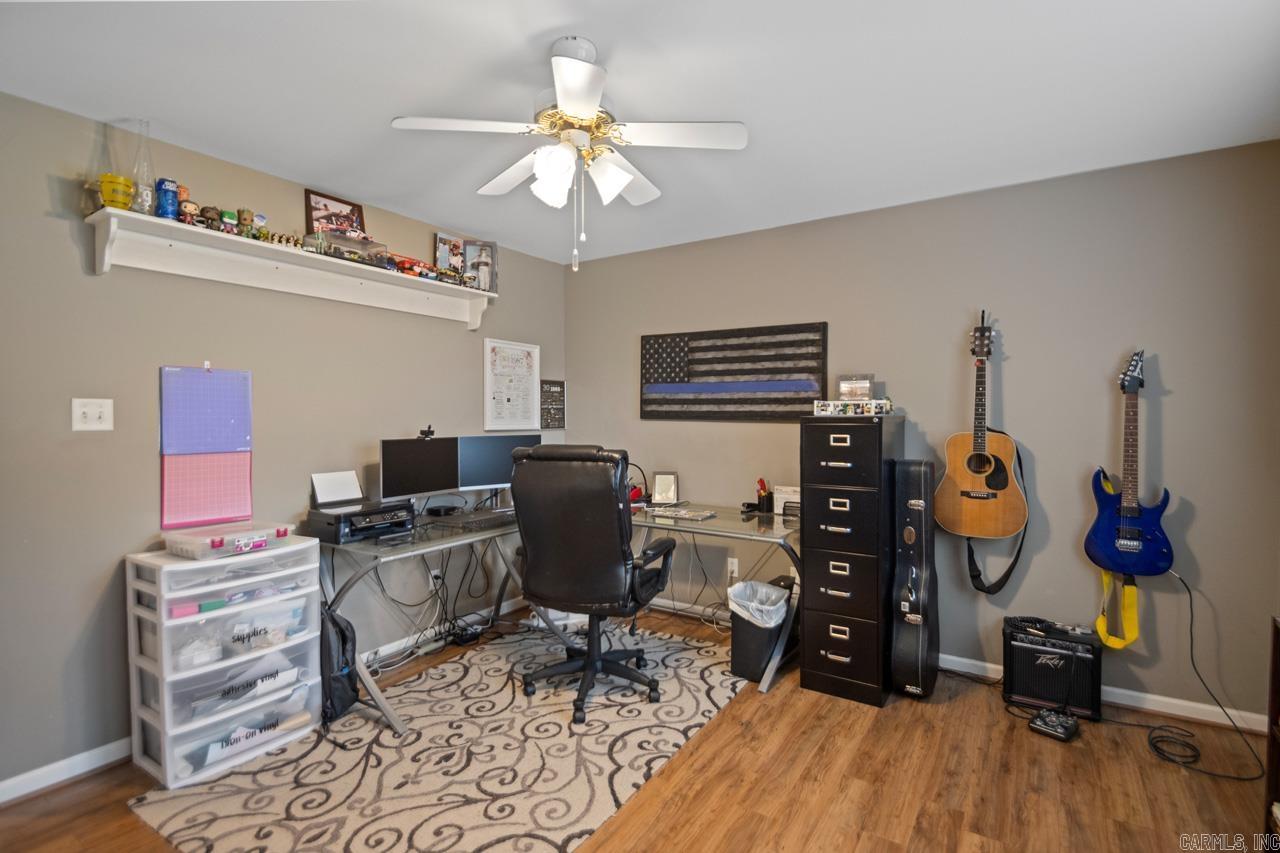 PEBBLE LAKE - Residential