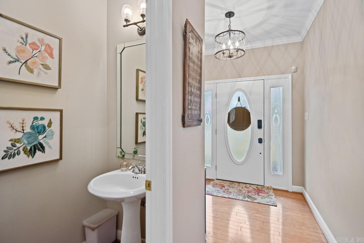 PEBBLE LAKE - Residential