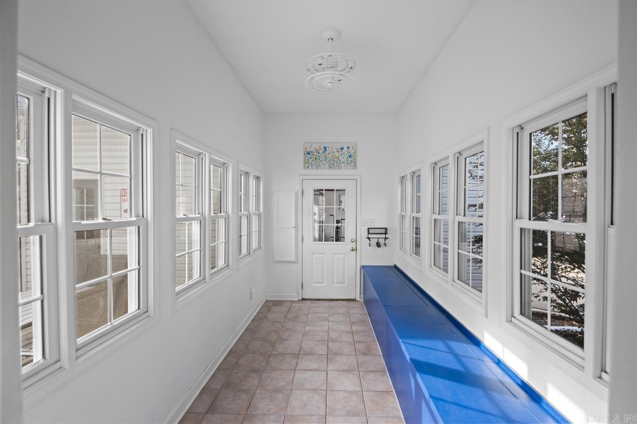 PEBBLE LAKE - Residential