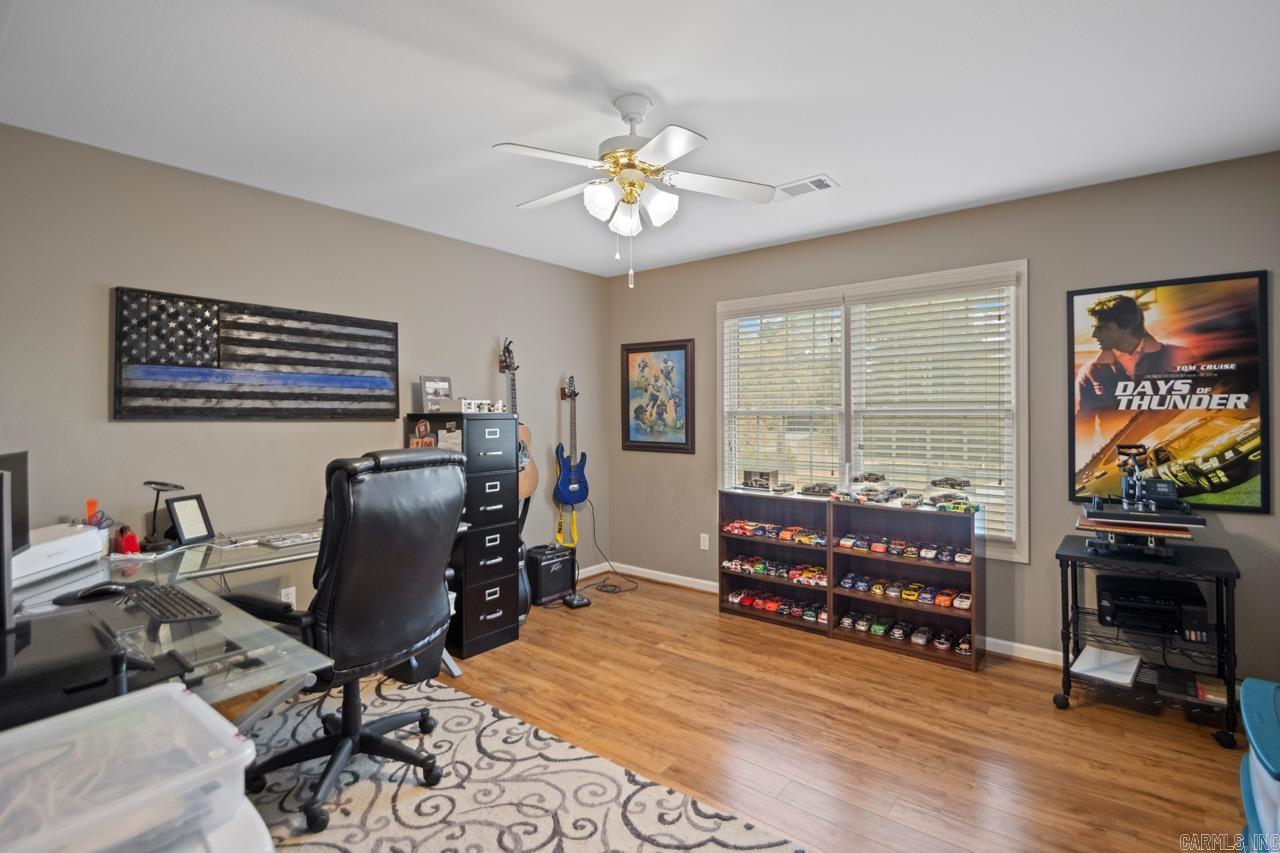 PEBBLE LAKE - Residential